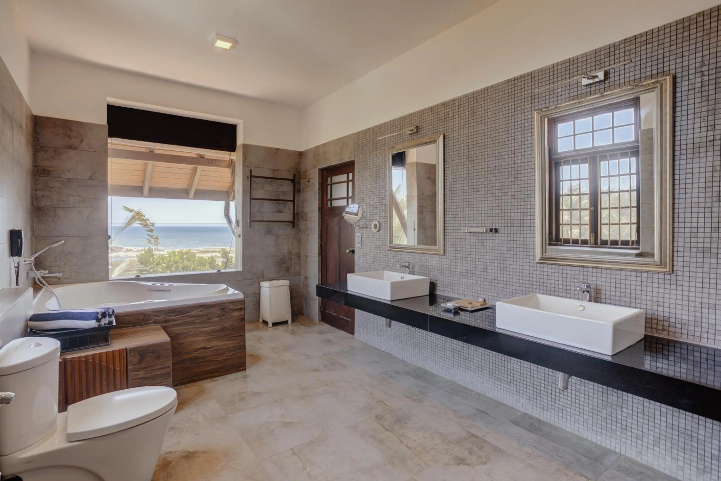 Bed in The Postcard Galle