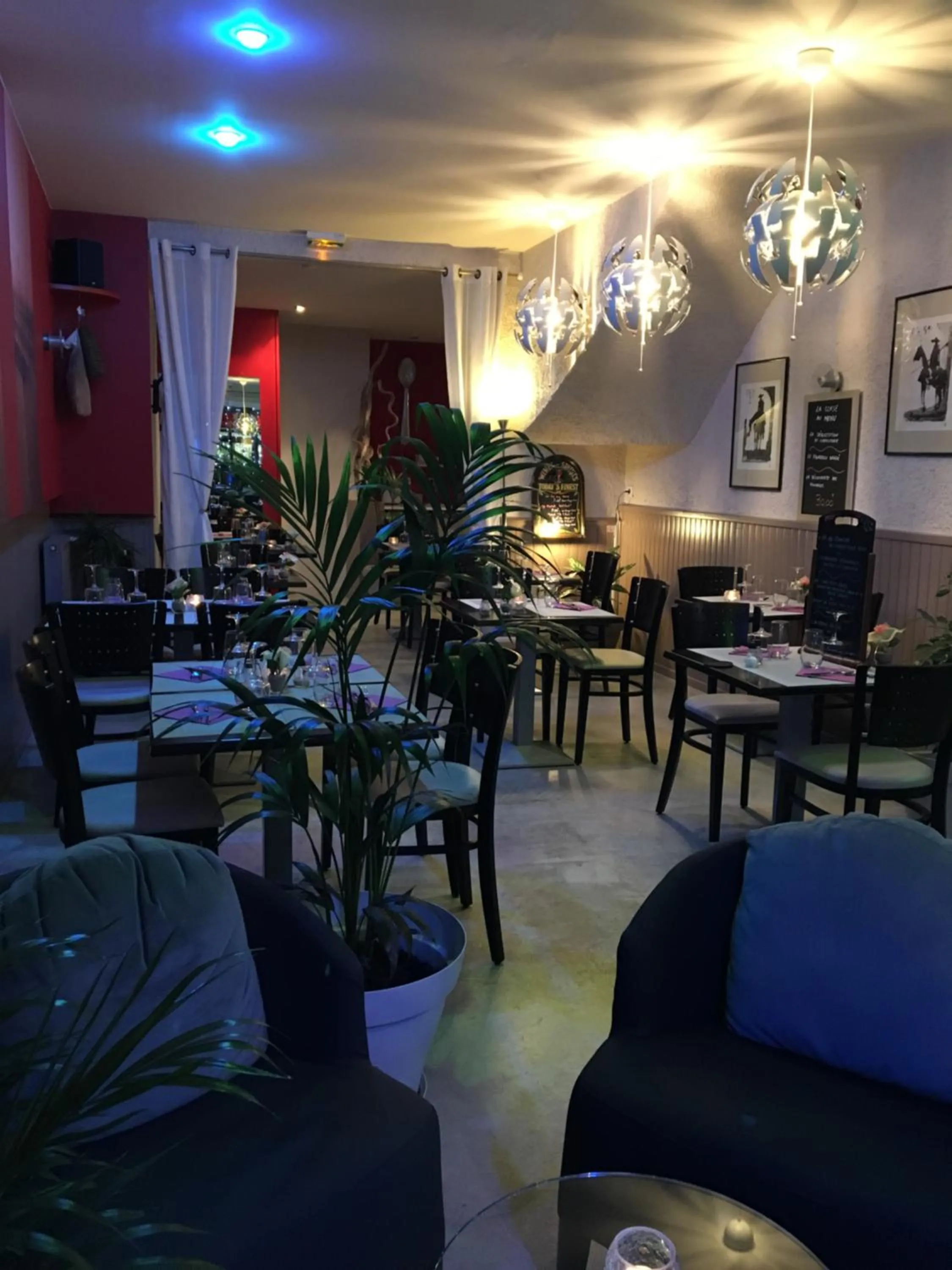 Restaurant/places to eat in Hôtel Familial L'Ostréi