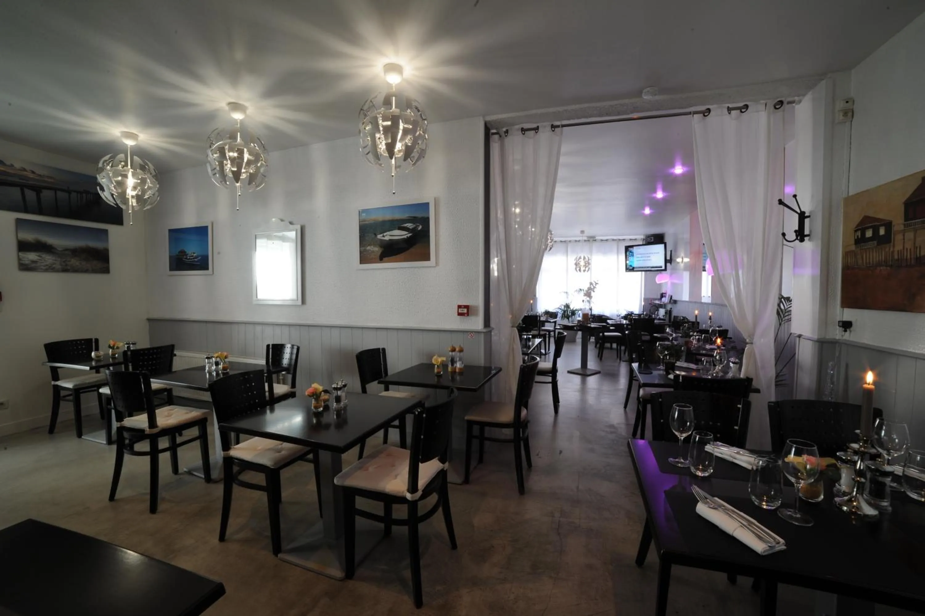 Restaurant/places to eat in Hôtel Familial L'Ostréi