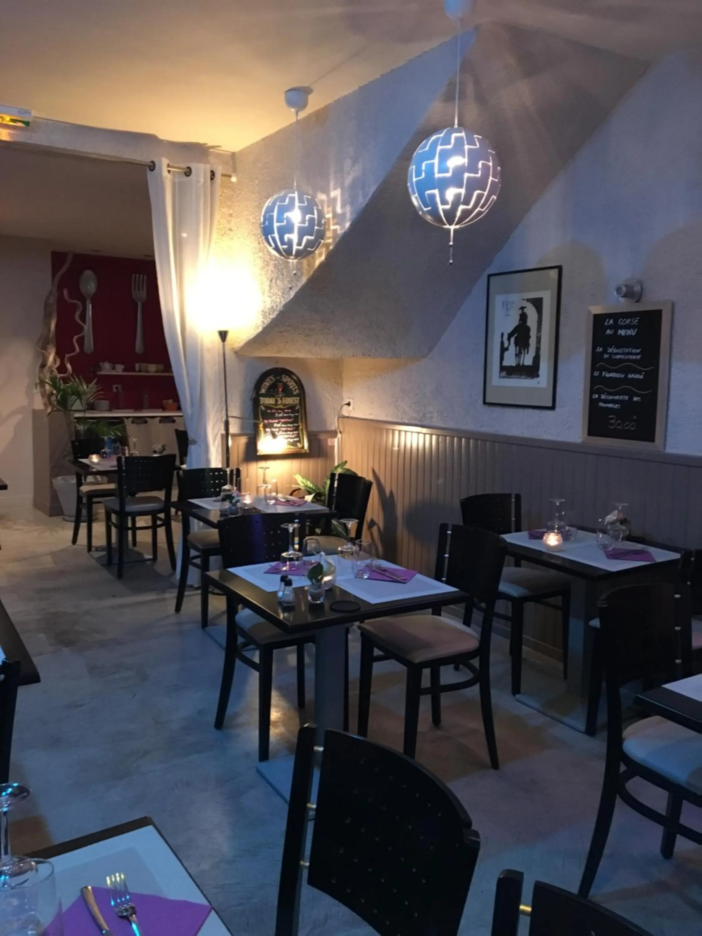 Restaurant/places to eat in Hôtel Familial L'Ostréi