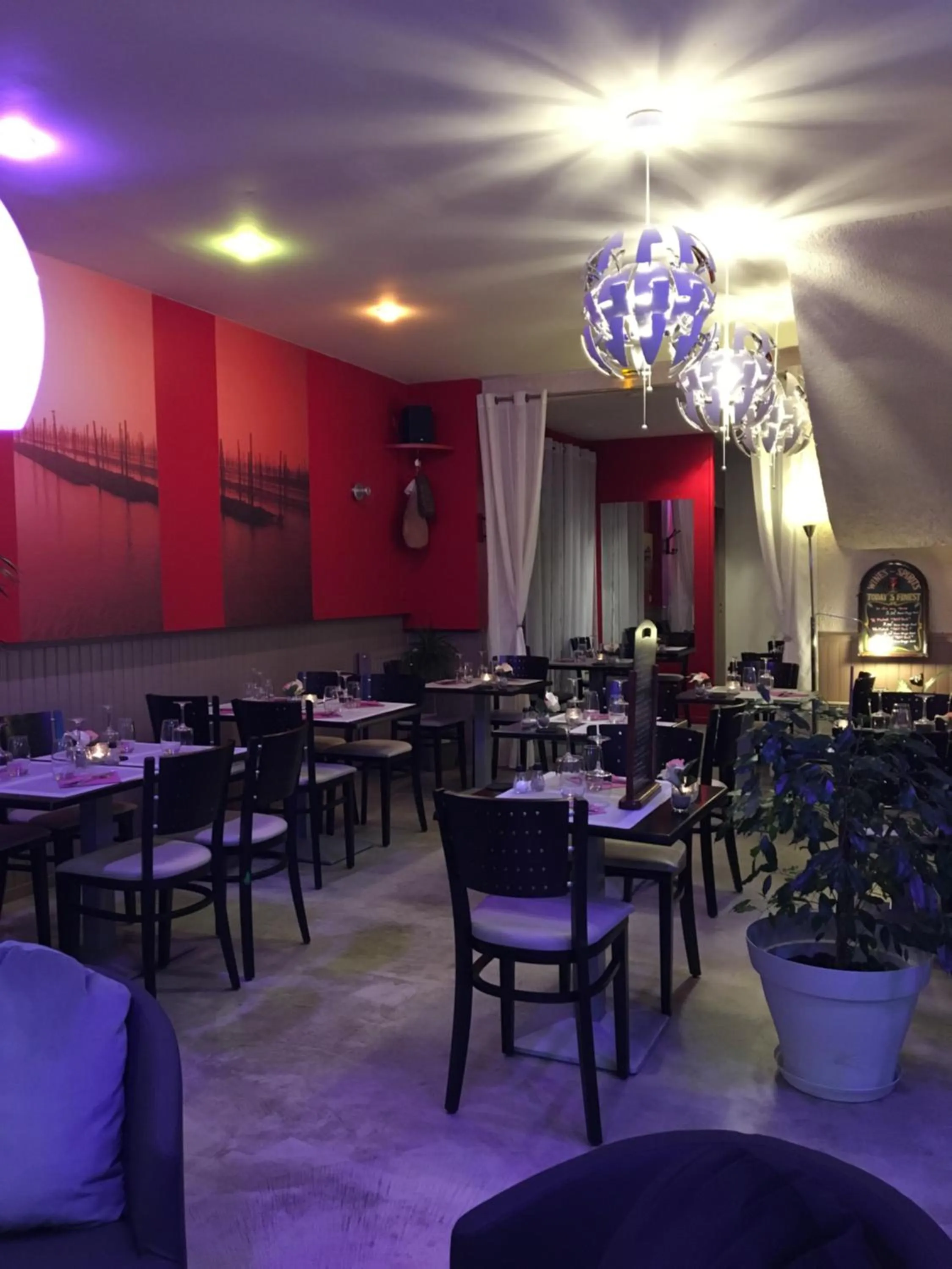 Restaurant/places to eat in Hôtel Familial L'Ostréi