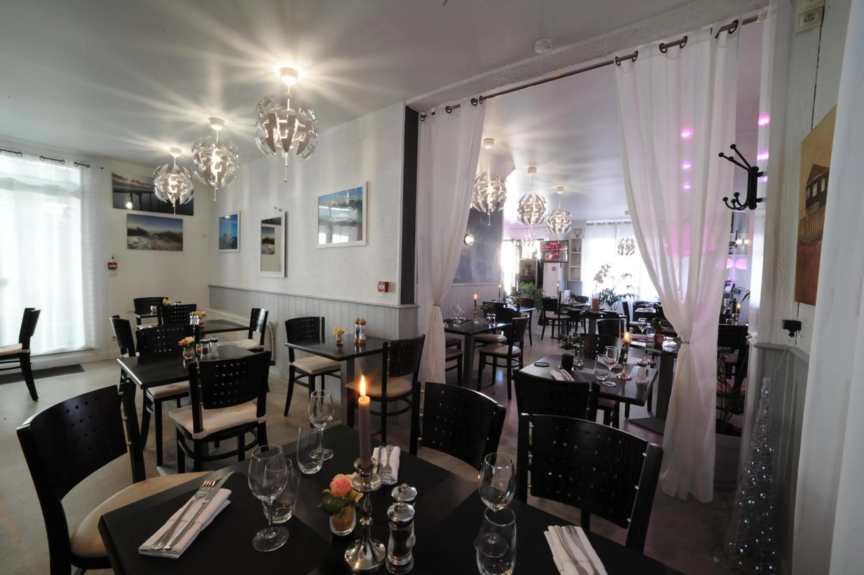 Restaurant/places to eat in Hôtel Familial L'Ostréi