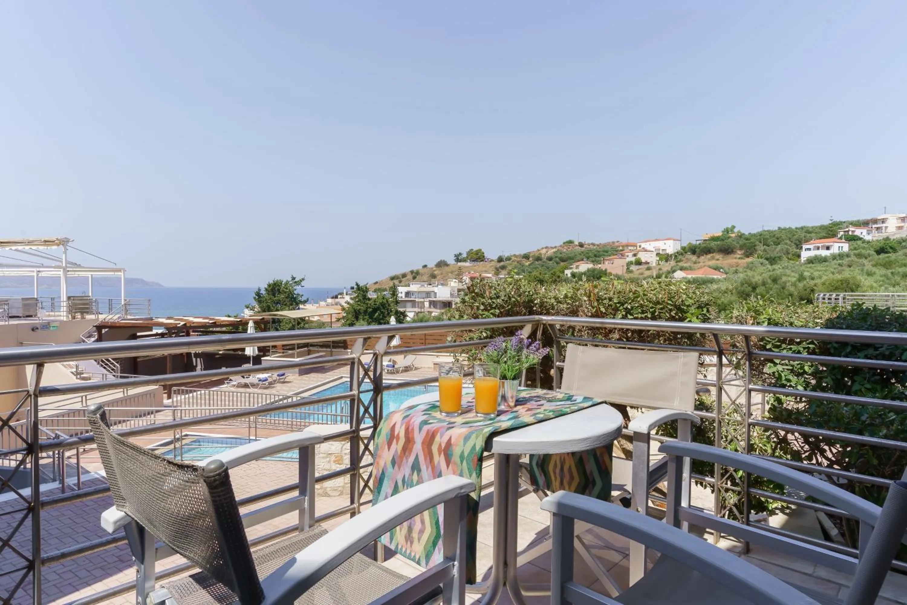 Balcony/Terrace in Sunrise Suites & Apartments