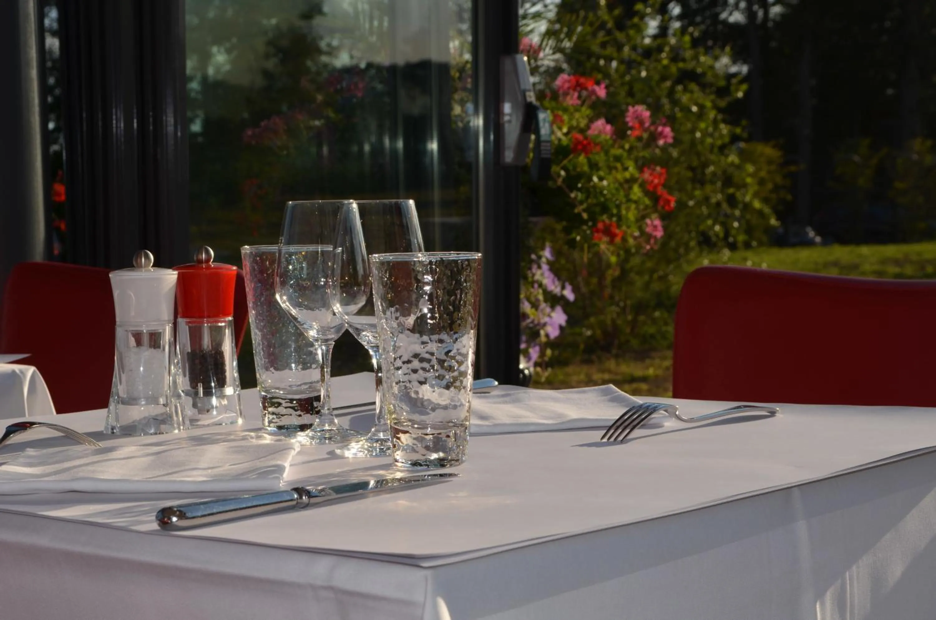 Restaurant/places to eat in Hôtel du Bois Blanc Domaine d'Epeyssoles Georges Blanc