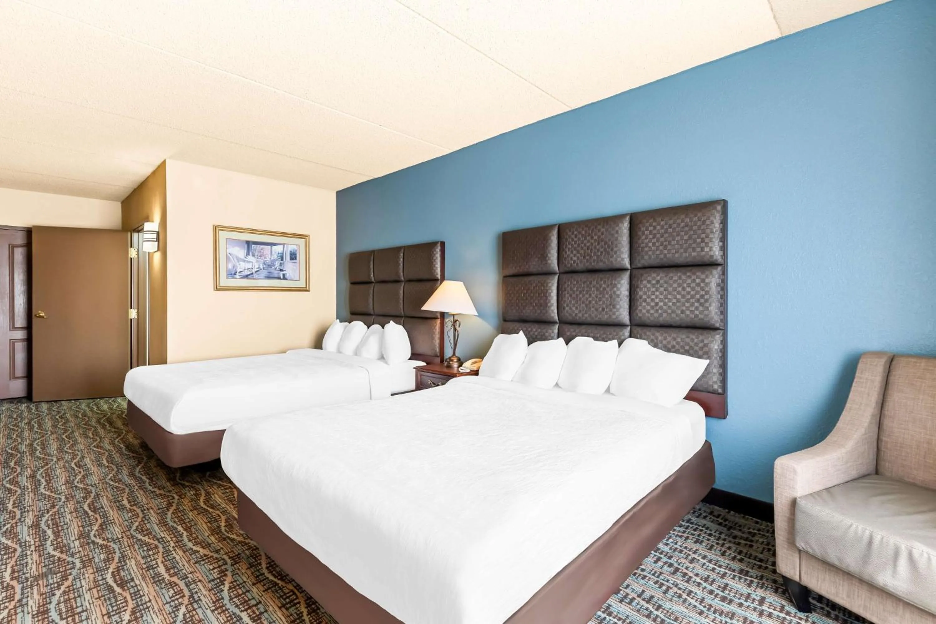 Bedroom, Bed in Best Western Holiday Manor