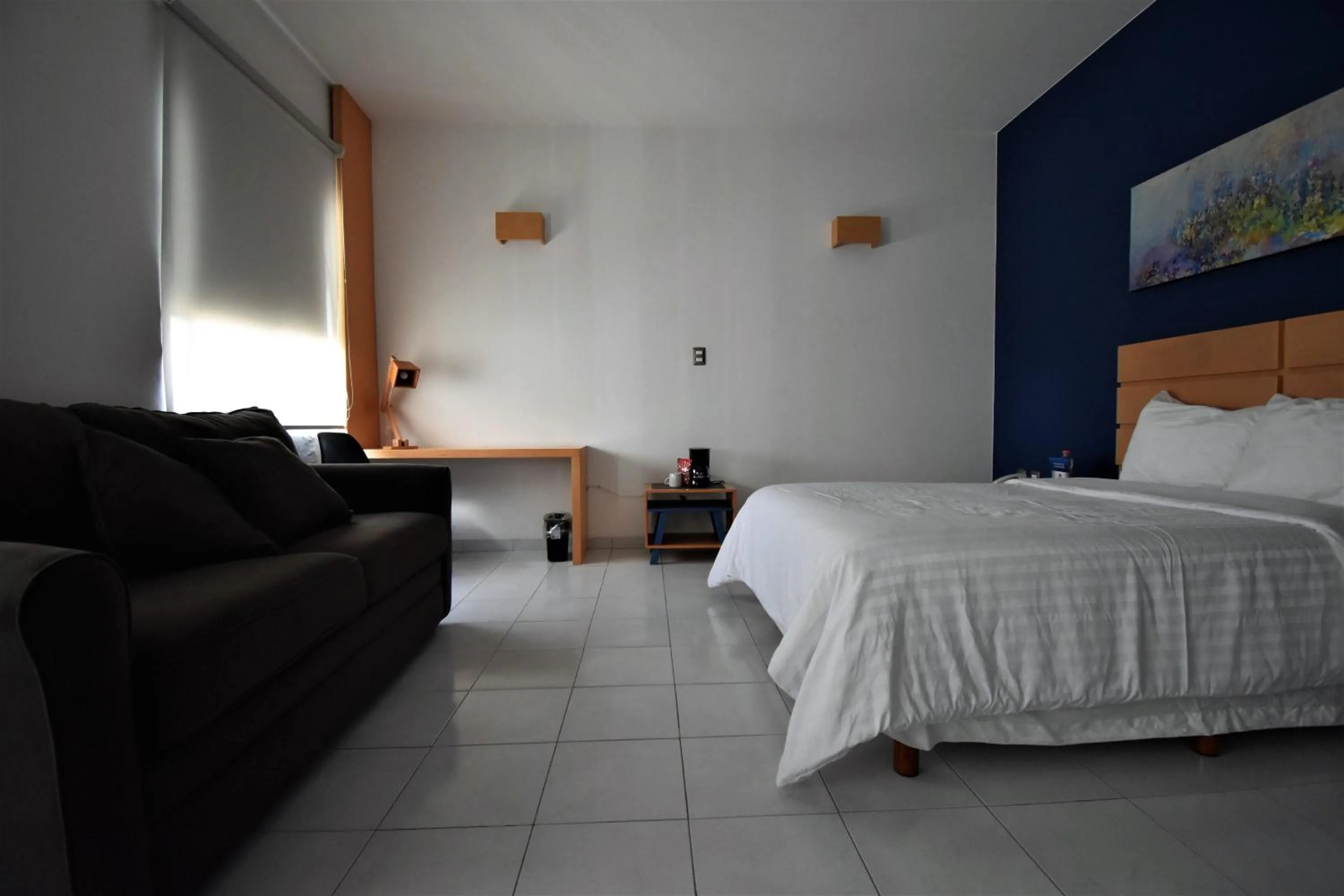 Photo of the whole room, Bed in Hotel México Inn Express