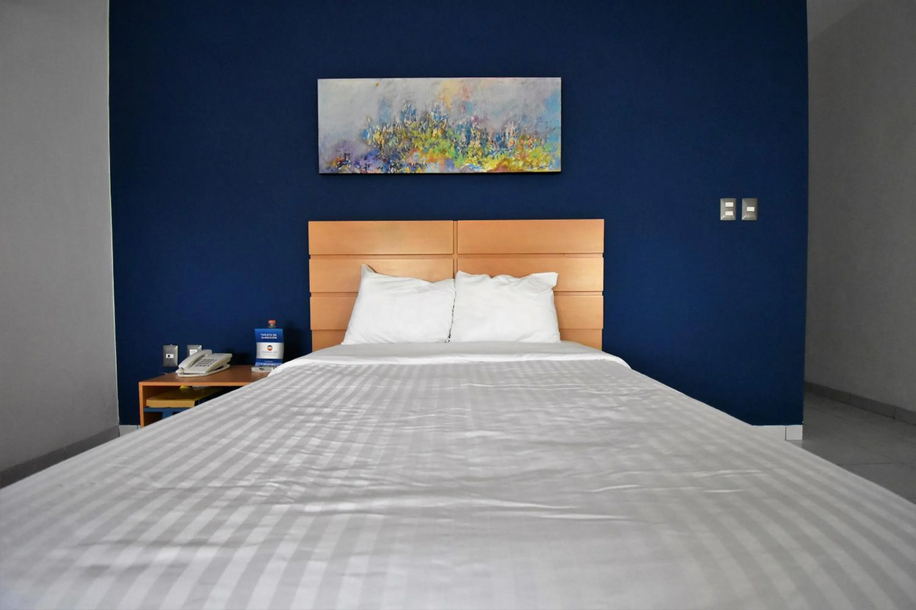 Photo of the whole room, Bed in Hotel México Inn Express