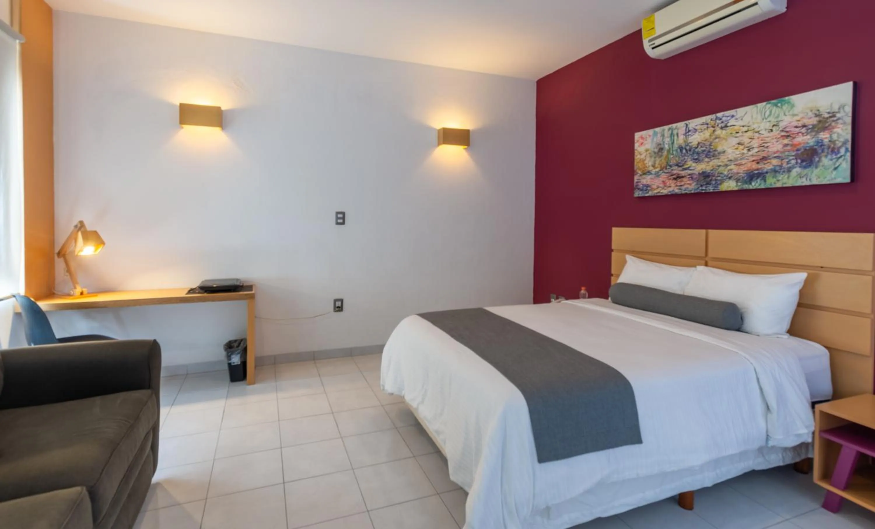 Photo of the whole room, Bed in Hotel México Inn Express