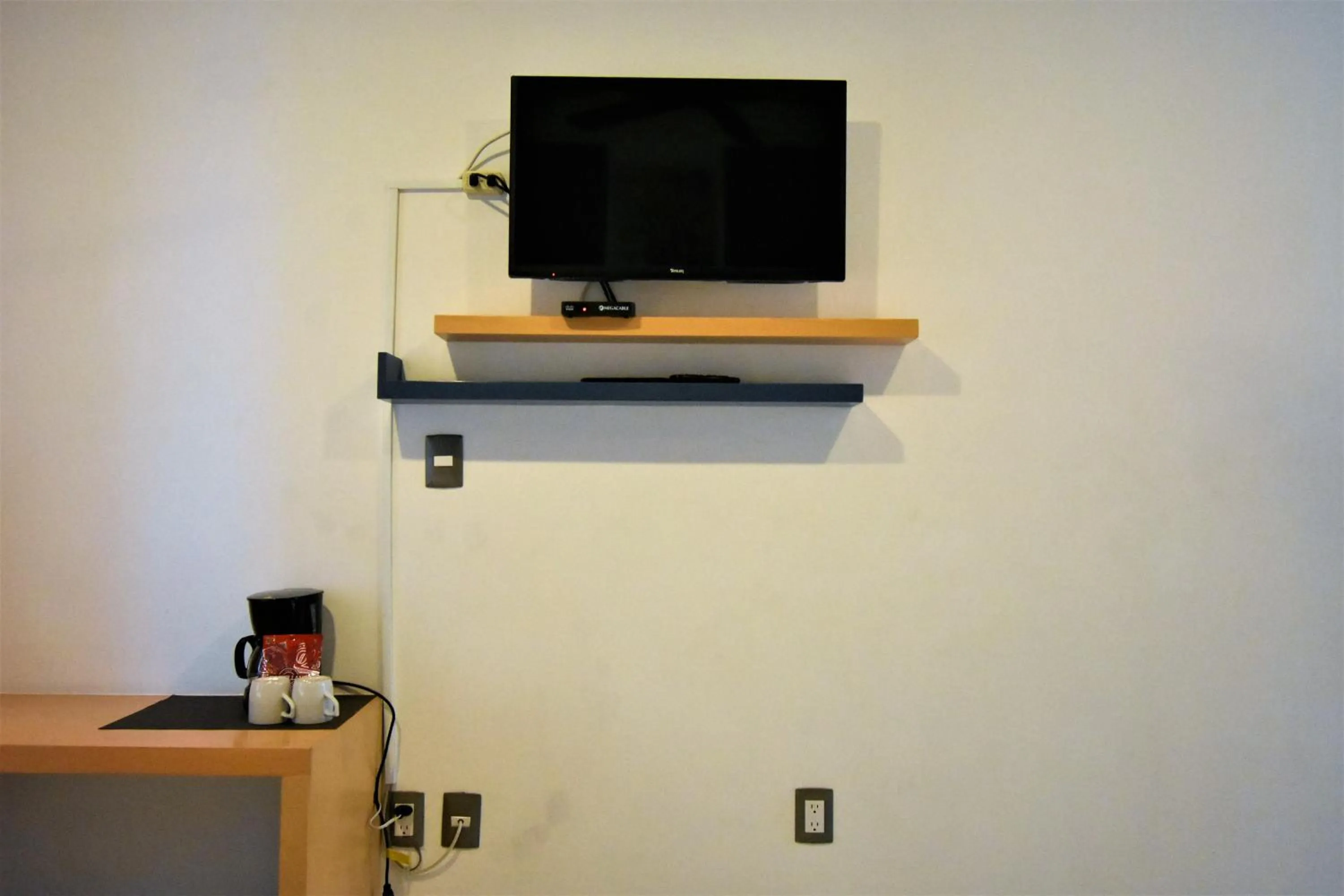 Photo of the whole room in Hotel México Inn Express