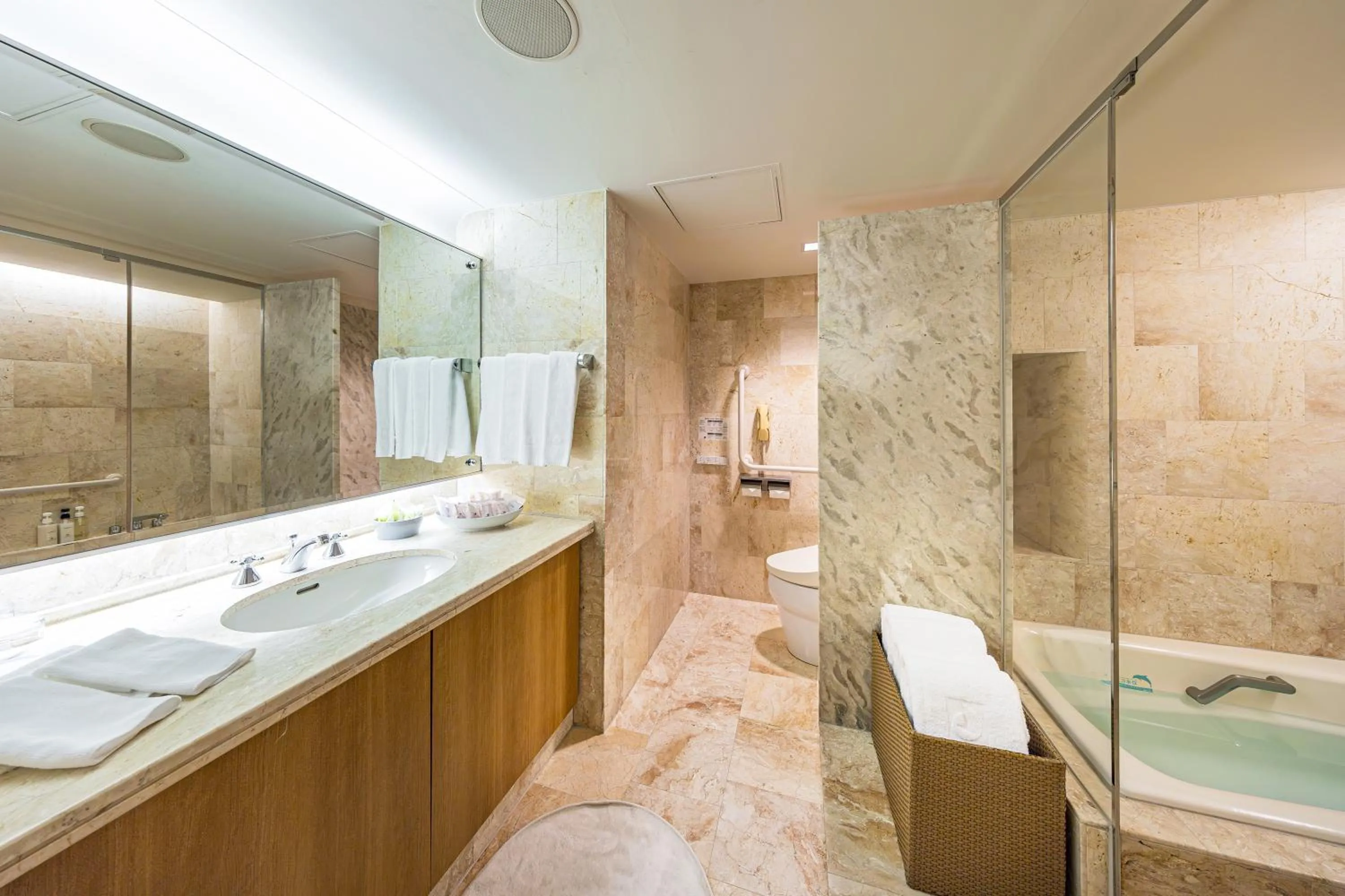 Bathroom in Hotel Okura Tokyo Bay