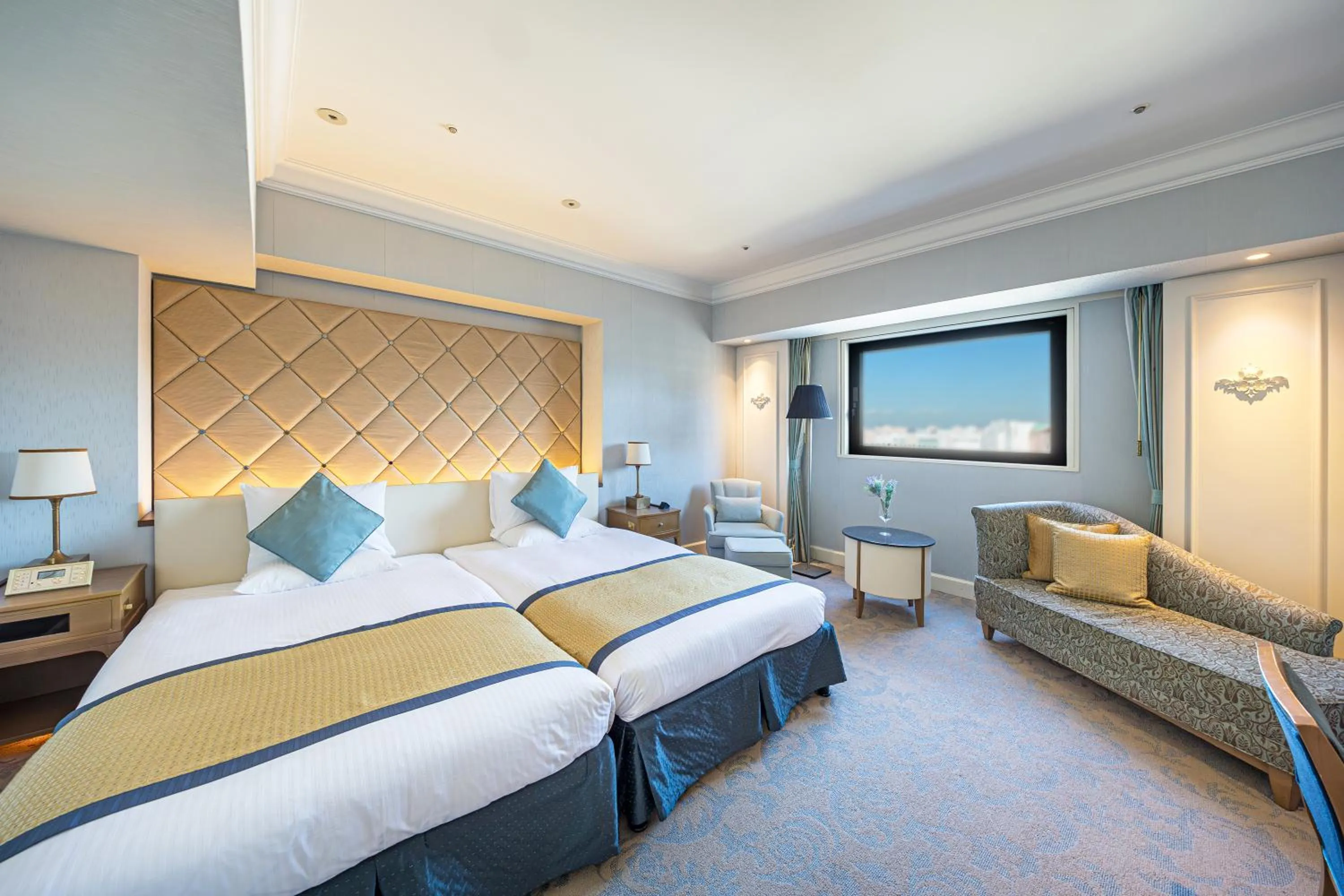 Photo of the whole room, Bed in Hotel Okura Tokyo Bay