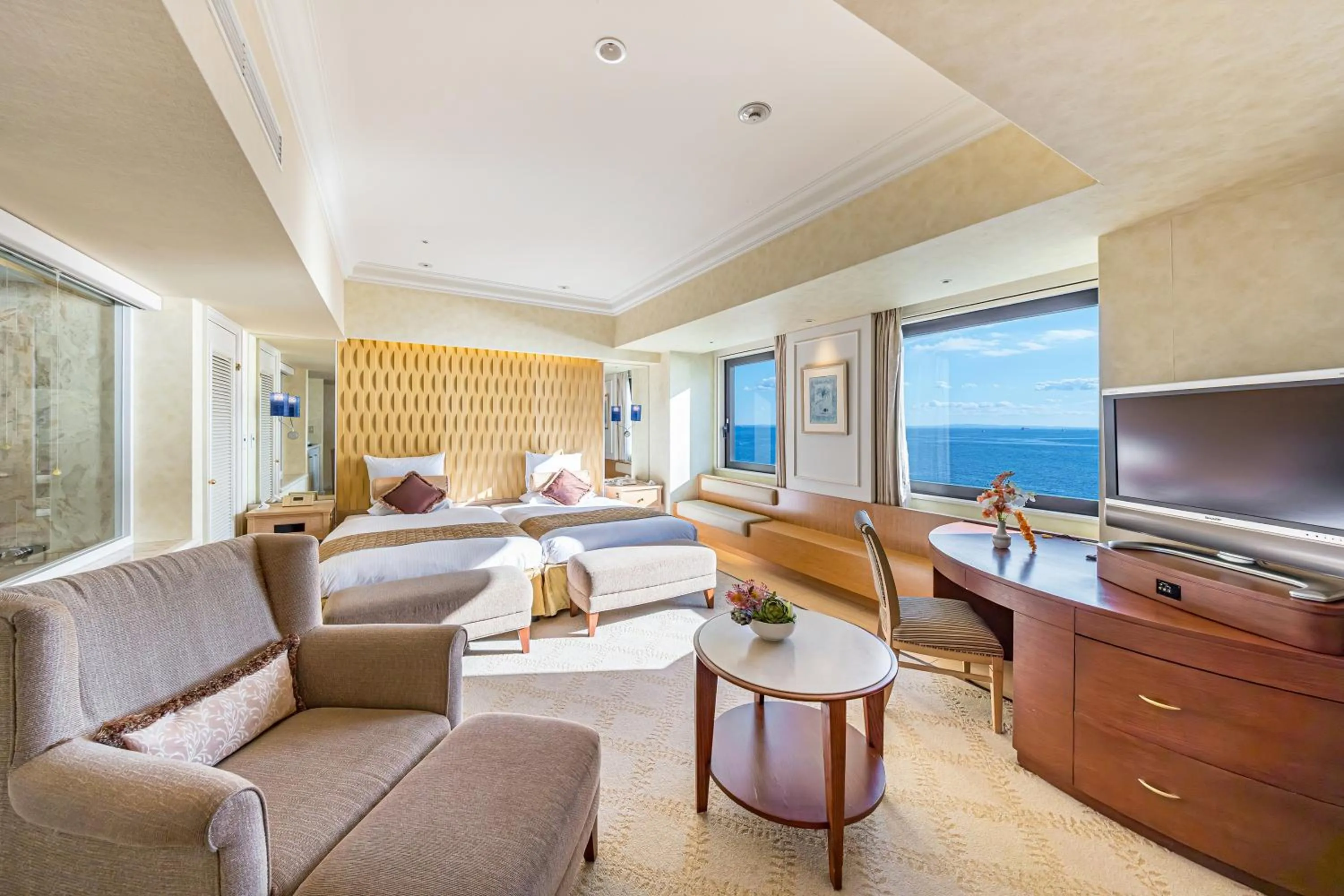 Photo of the whole room in Hotel Okura Tokyo Bay
