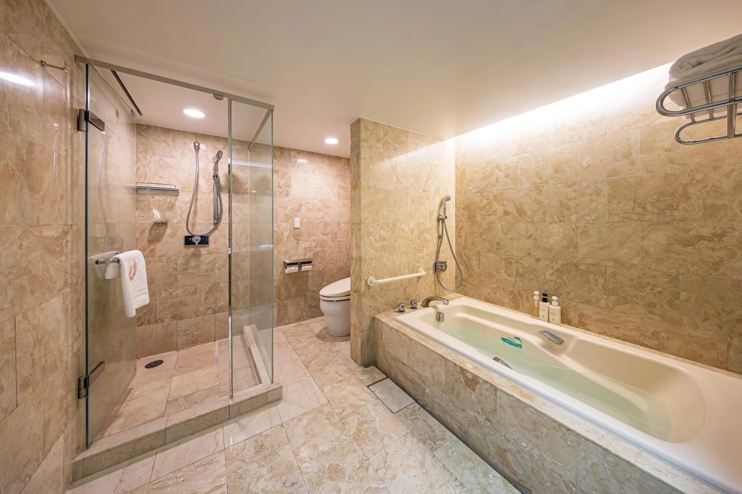 Bathroom in Hotel Okura Tokyo Bay