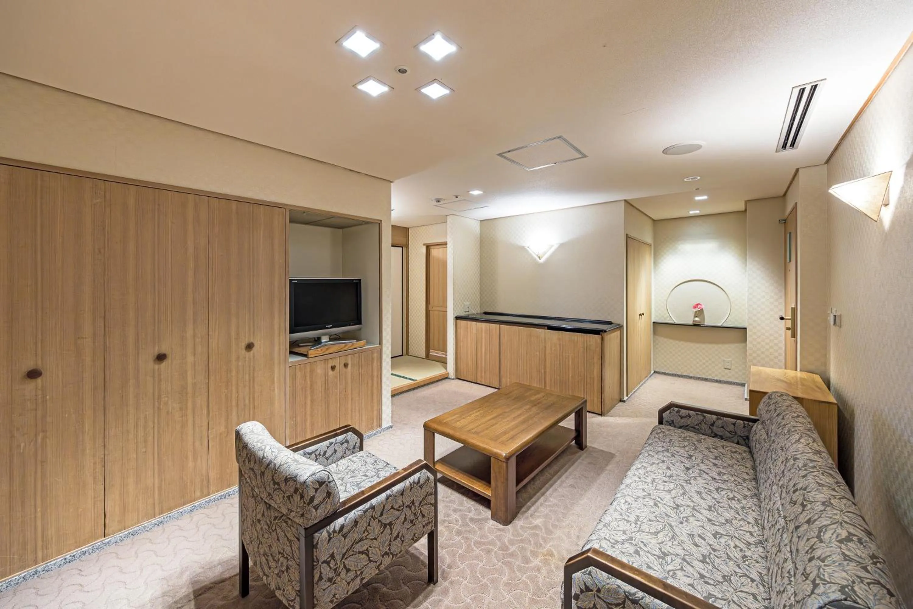 Photo of the whole room in Hotel Okura Tokyo Bay