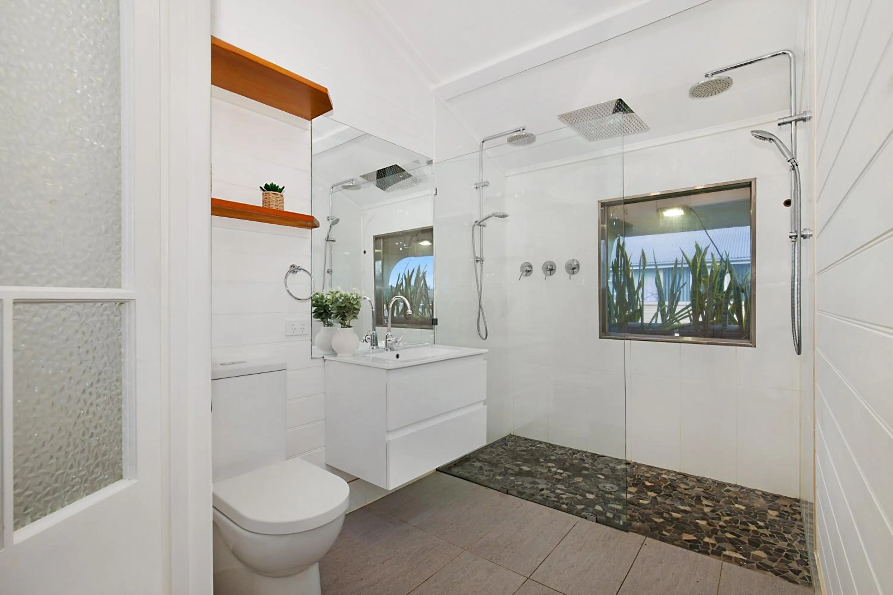 Shower in Gladstone Backpackers