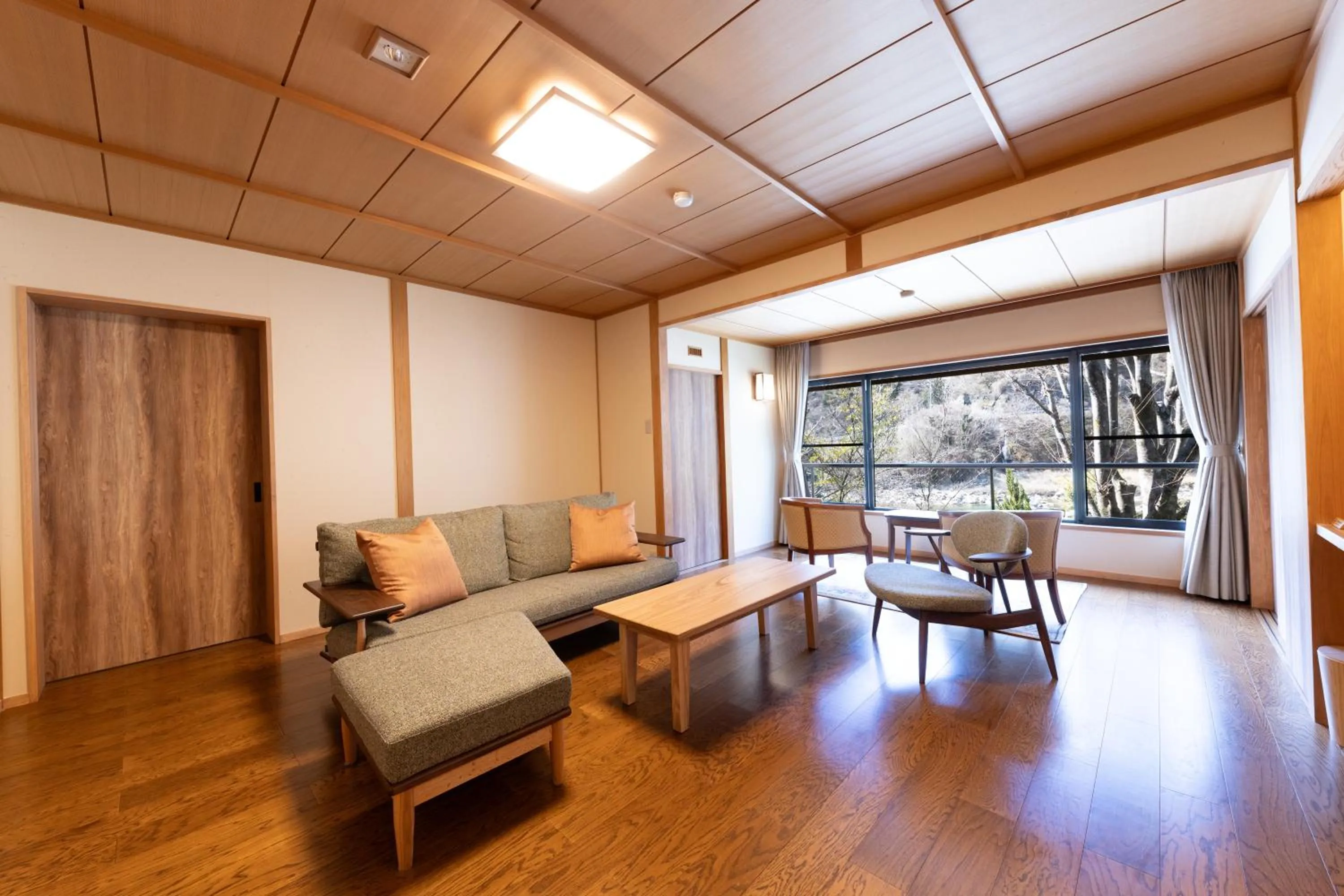 Living room in Kawakamiya Kasuitei