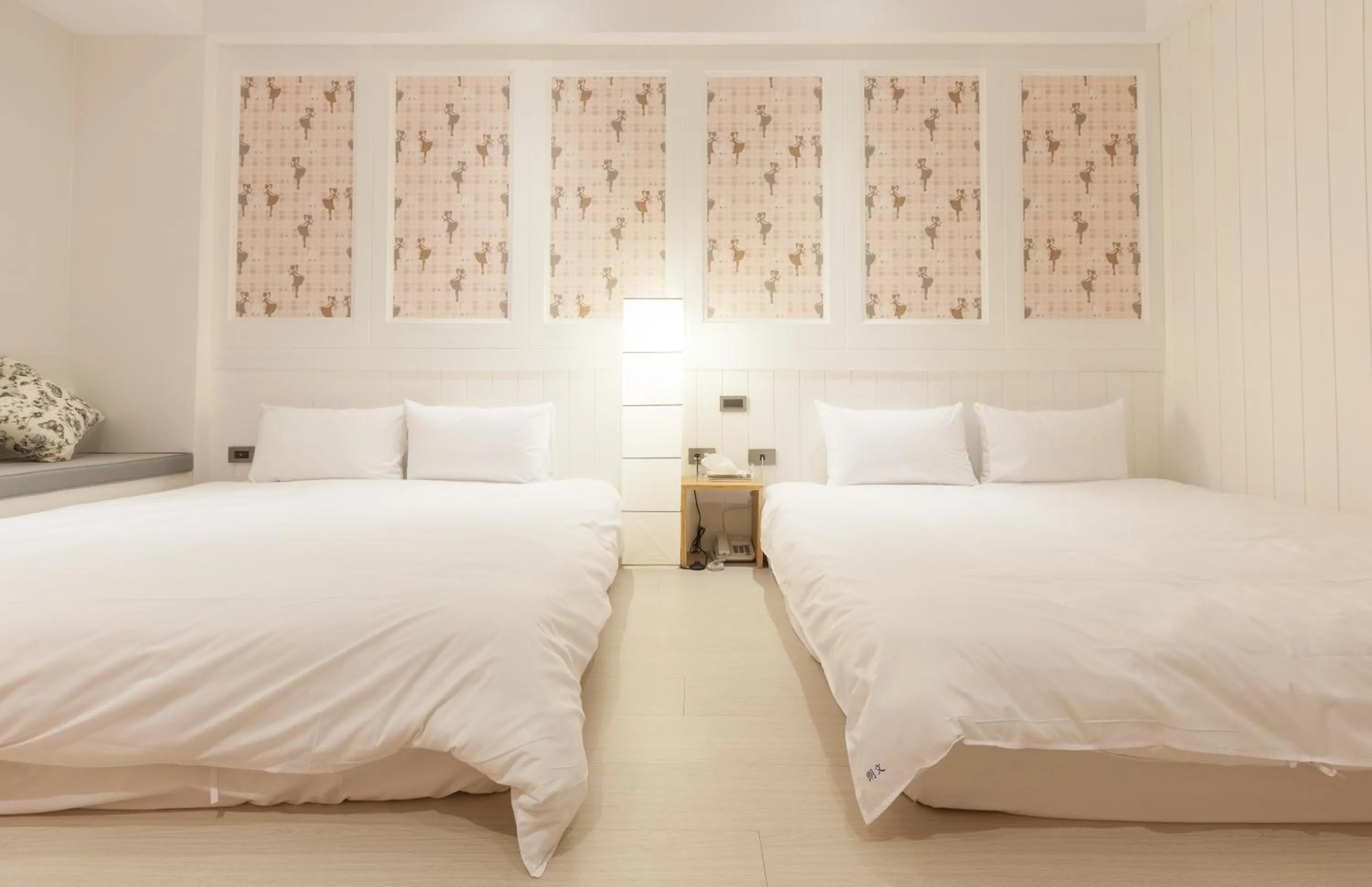 Bed in Lanven Art House