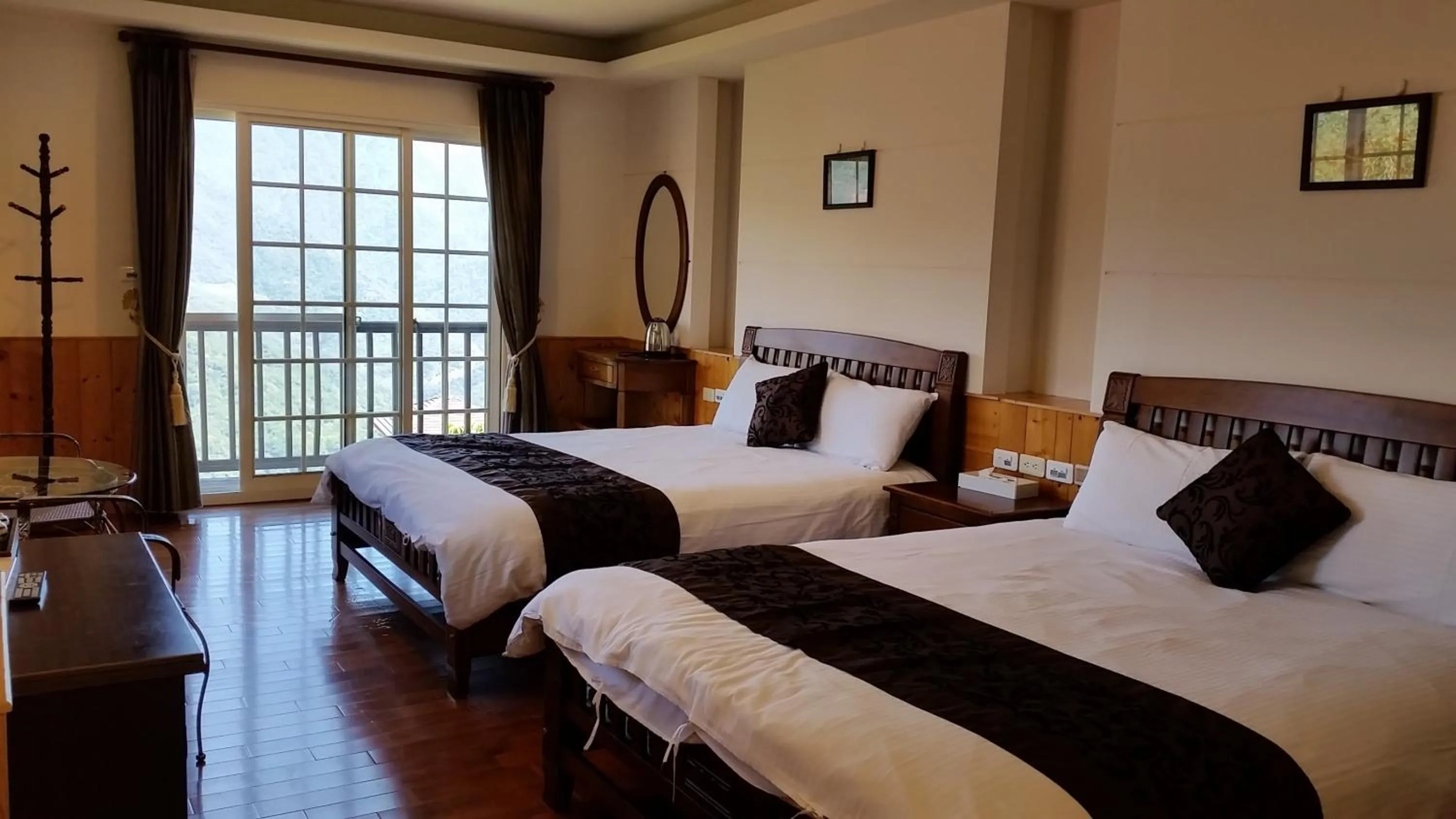 Bedroom, Bed in Qingjing Xiaozhu