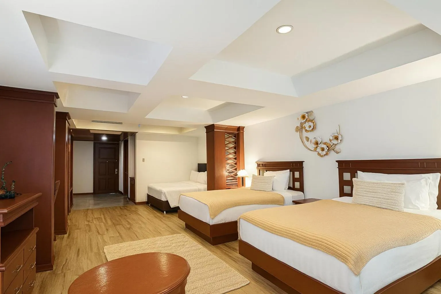 Bed in The Taksim Royal Beach Hotel