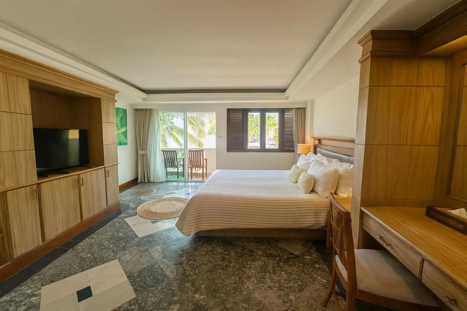 Bed in The Taksim Royal Beach Hotel