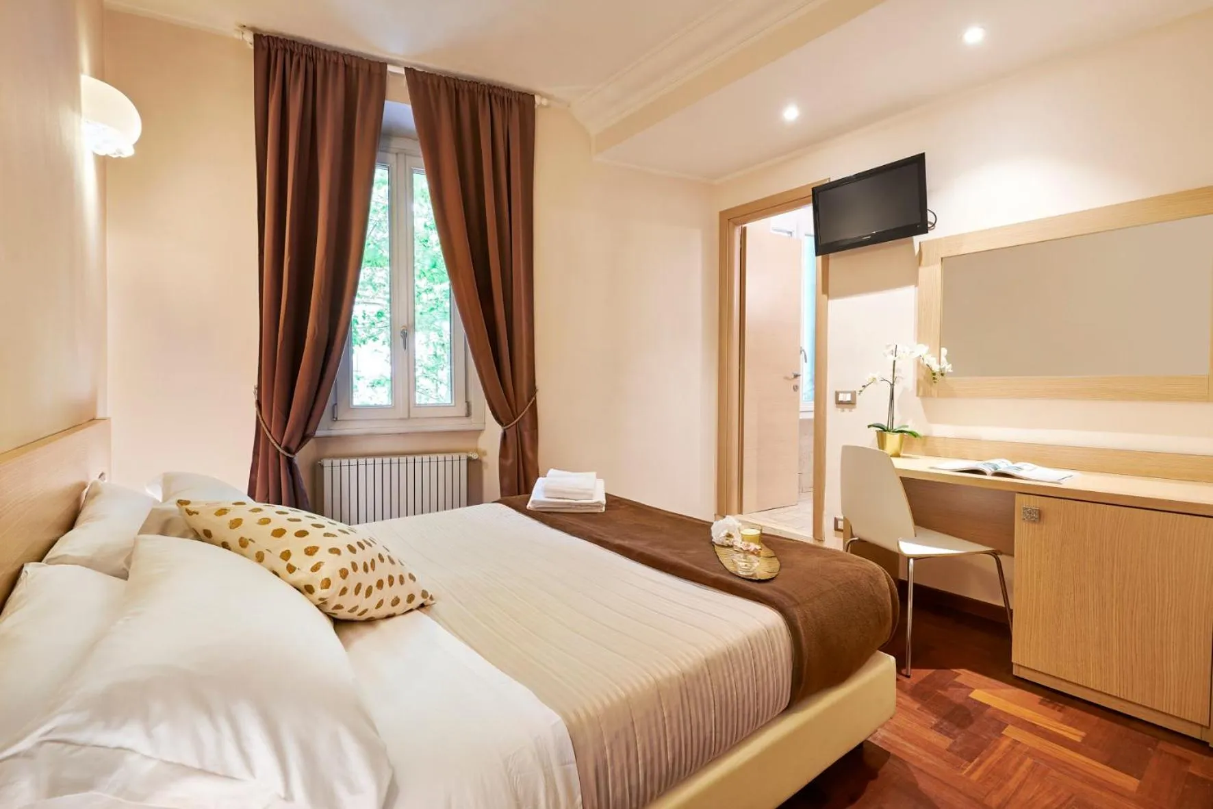 Bedroom, Bed in La Piccola Maison