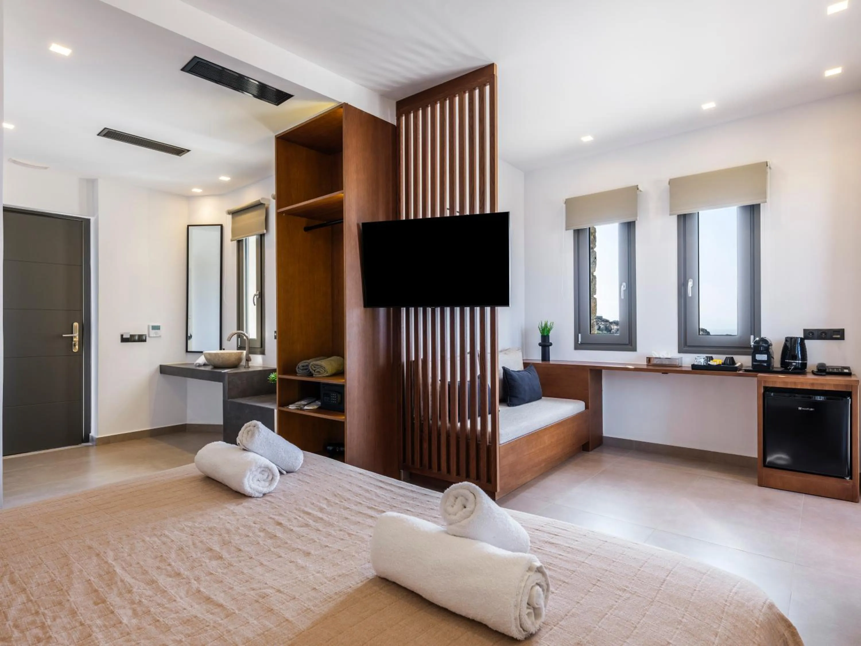 Bed in Evi Suites & Villas