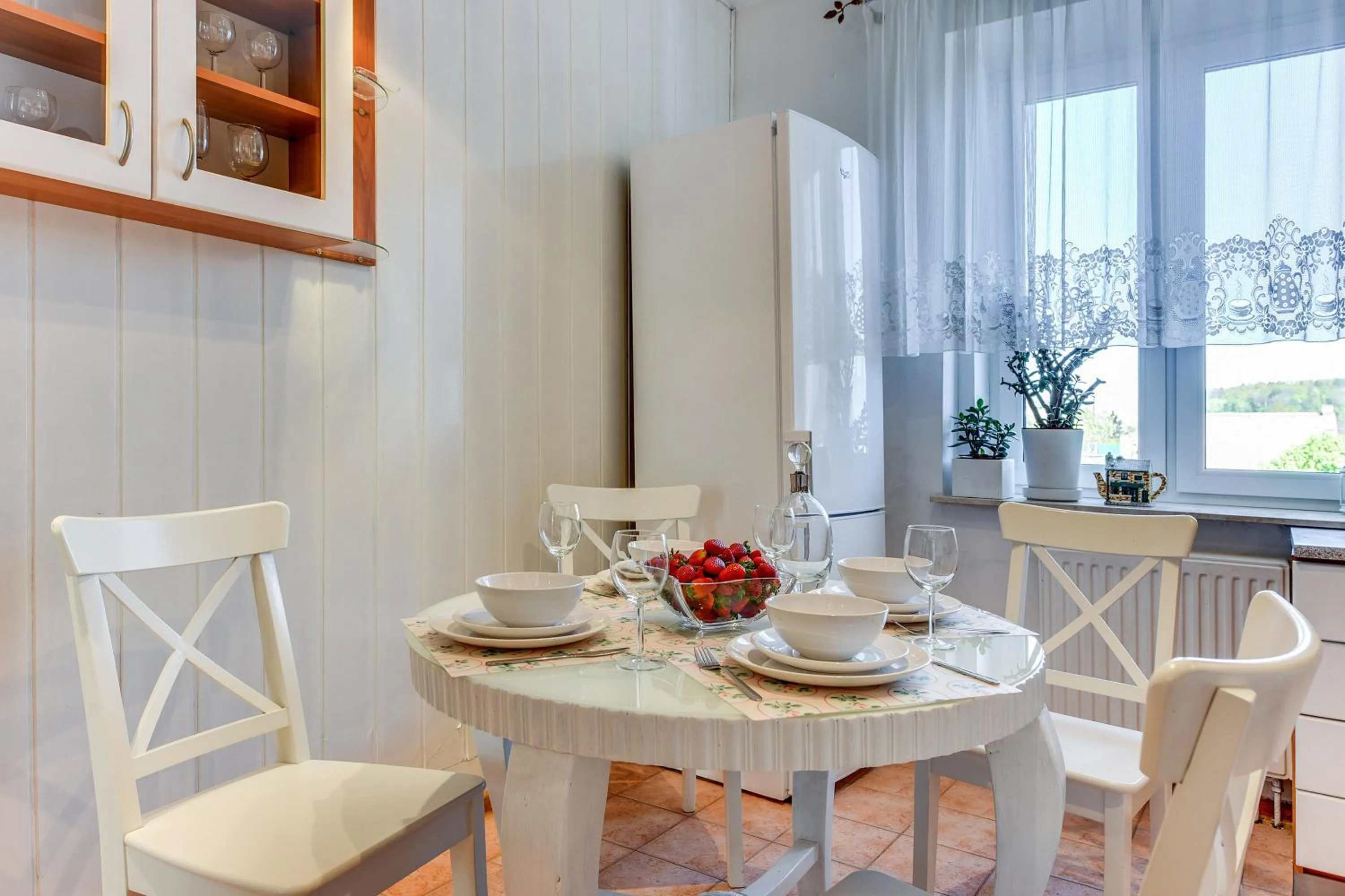 Communal kitchen in Kamienica Gdynia hotelowe komfortowe łóżka, plaża Orłowo molo