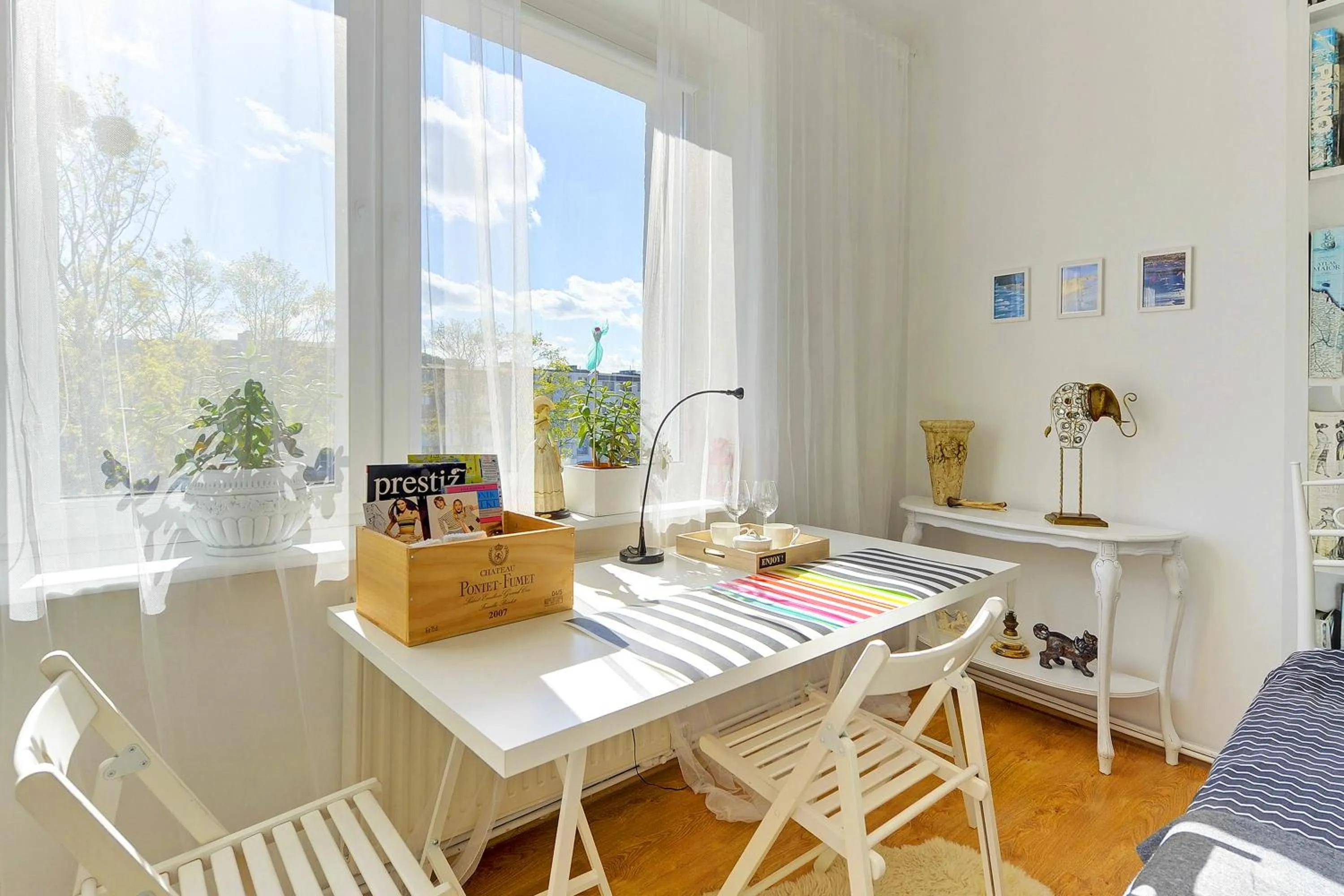 Photo of the whole room in Kamienica Gdynia hotelowe komfortowe łóżka, plaża Orłowo molo