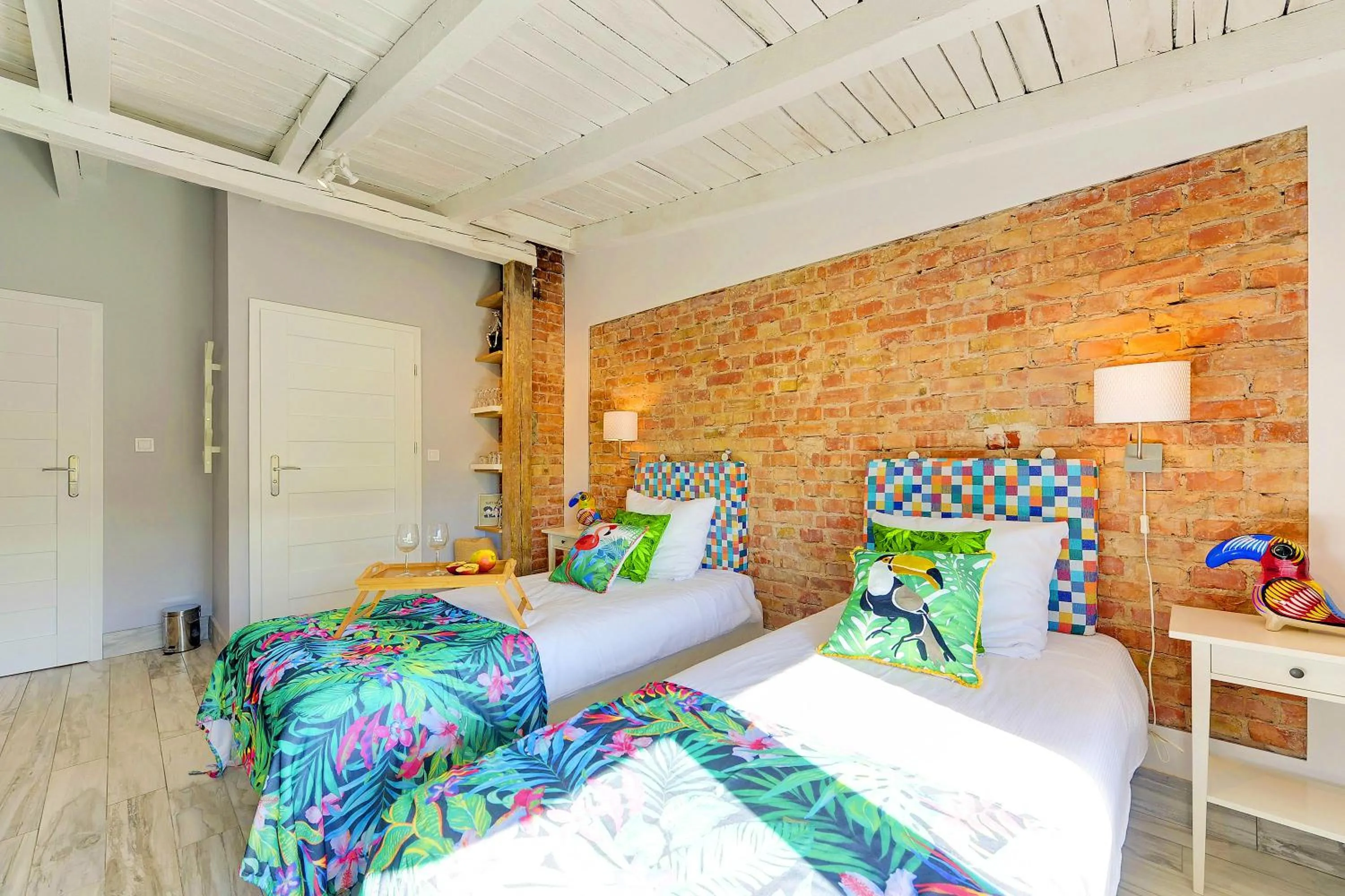 Patio in Kamienica Gdynia hotelowe komfortowe łóżka, plaża Orłowo molo