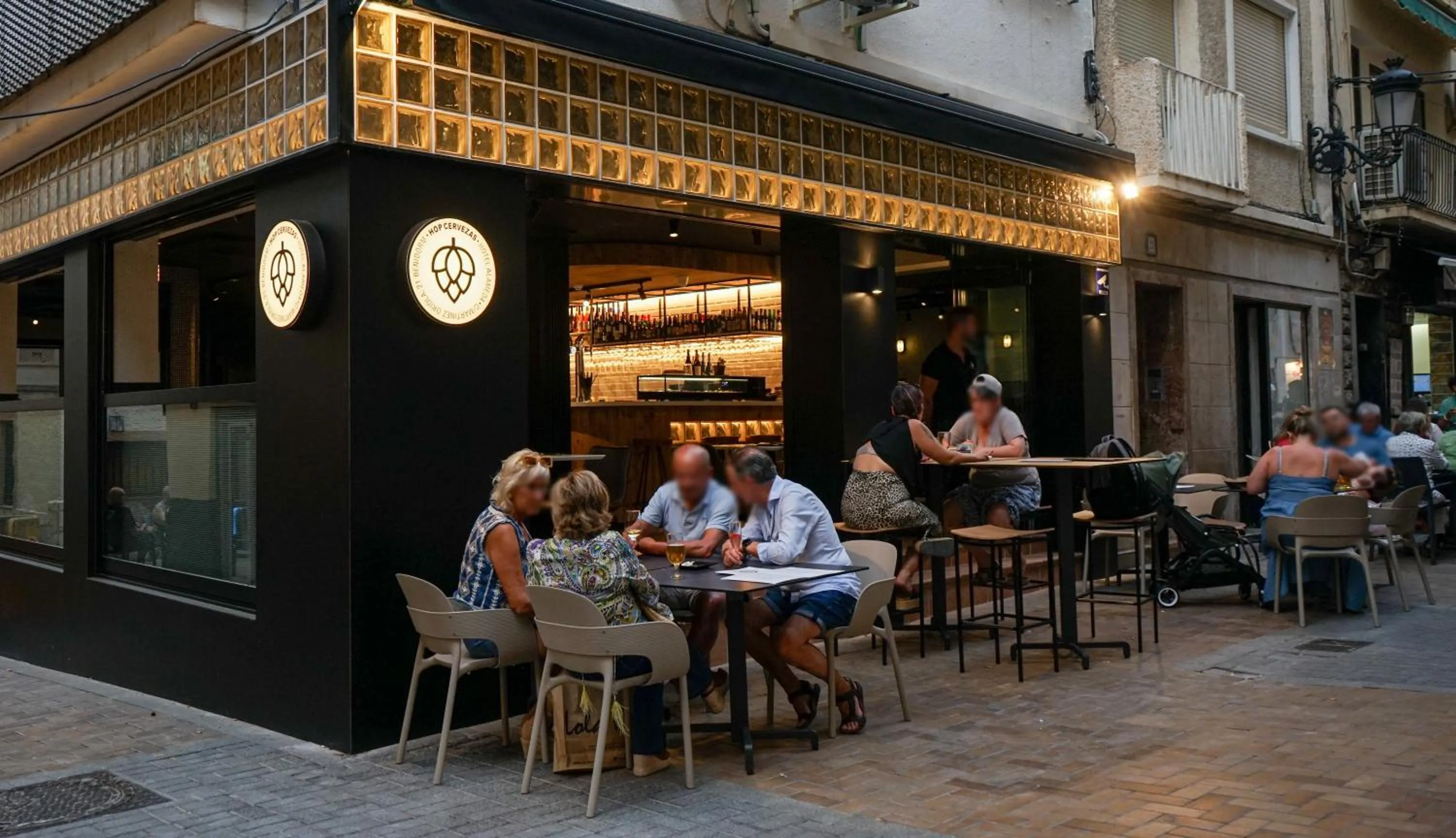 Property building in Hotel Alameda