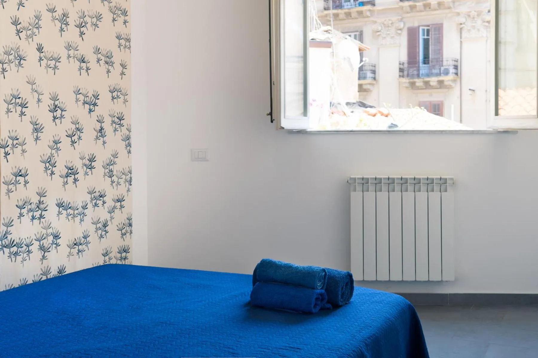 Bed in MojoCoHouse