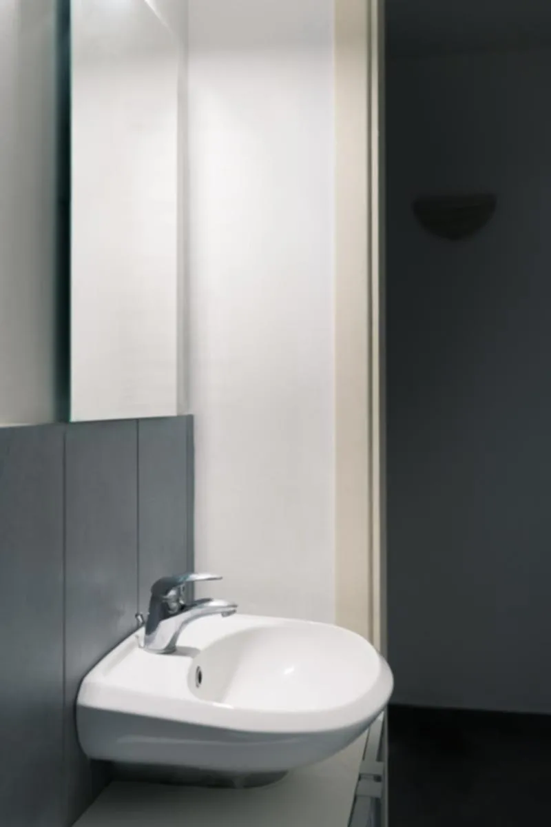 Bathroom in MojoCoHouse