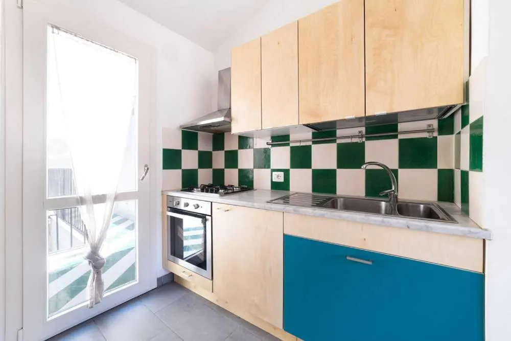 kitchen in MojoCoHouse