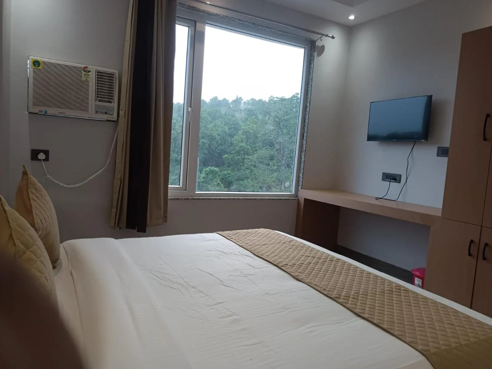 Bed in Amartarangini