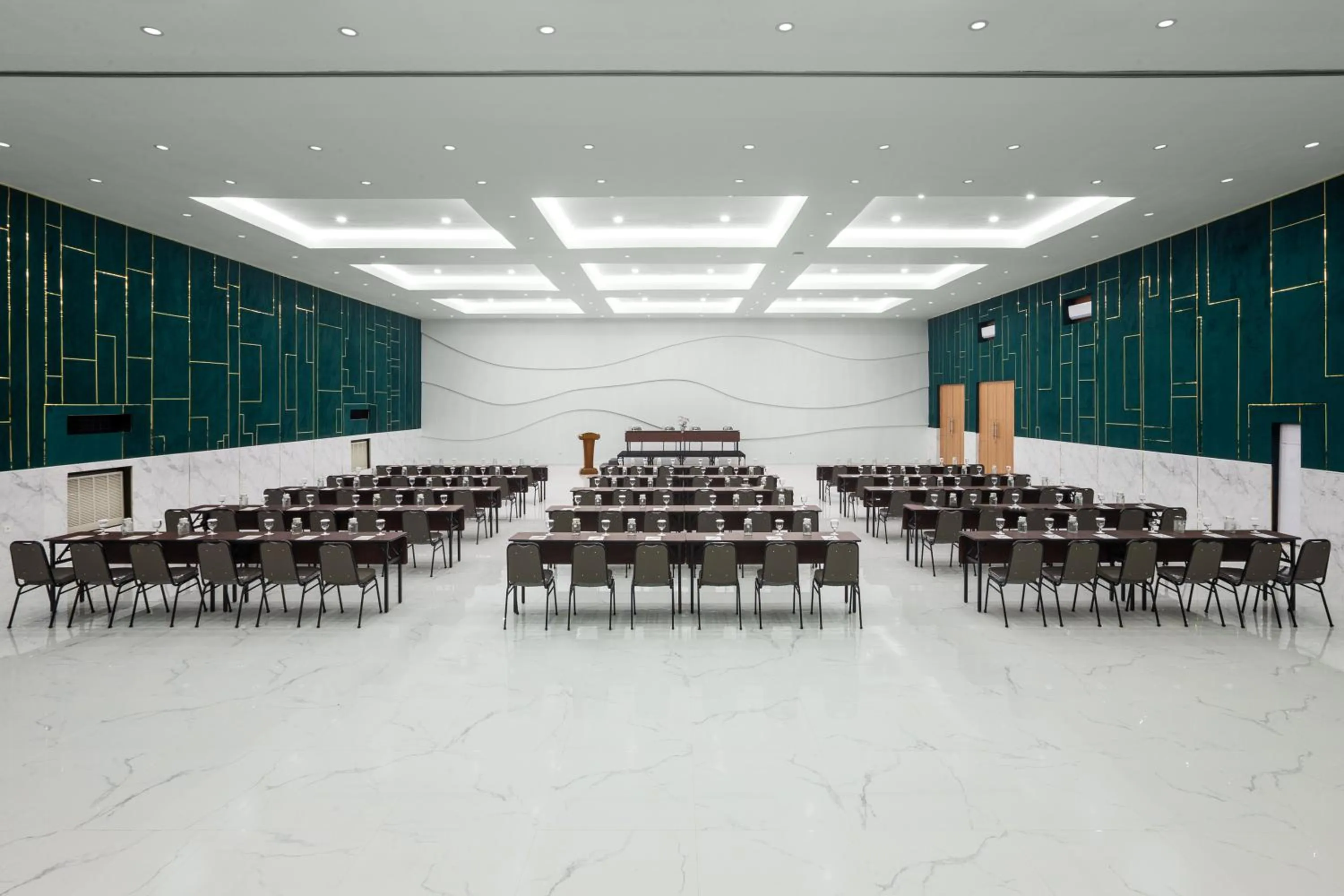 Casa de Lani Resort & Convention