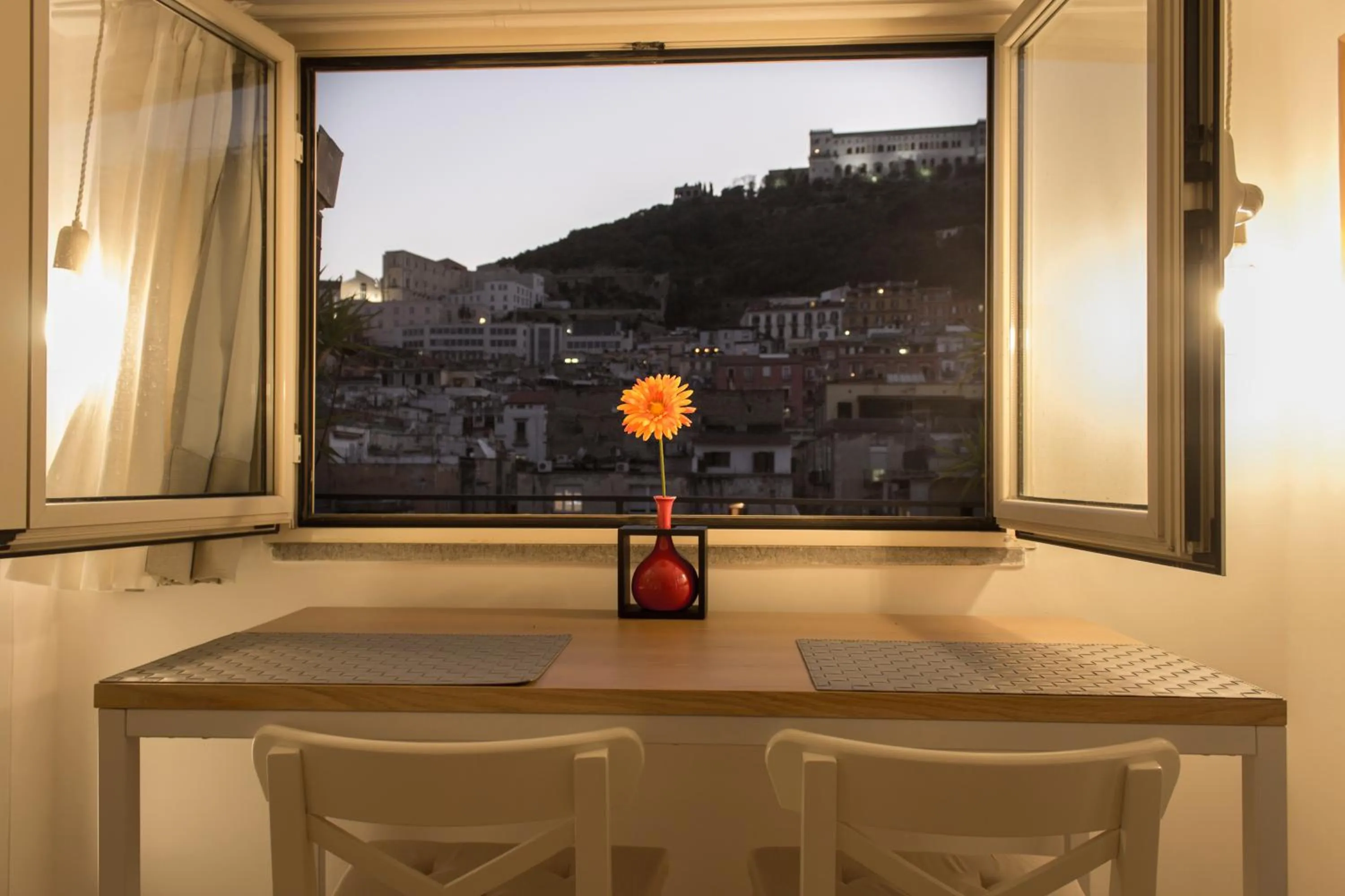 Dining area in Sui Tetti di Napoli