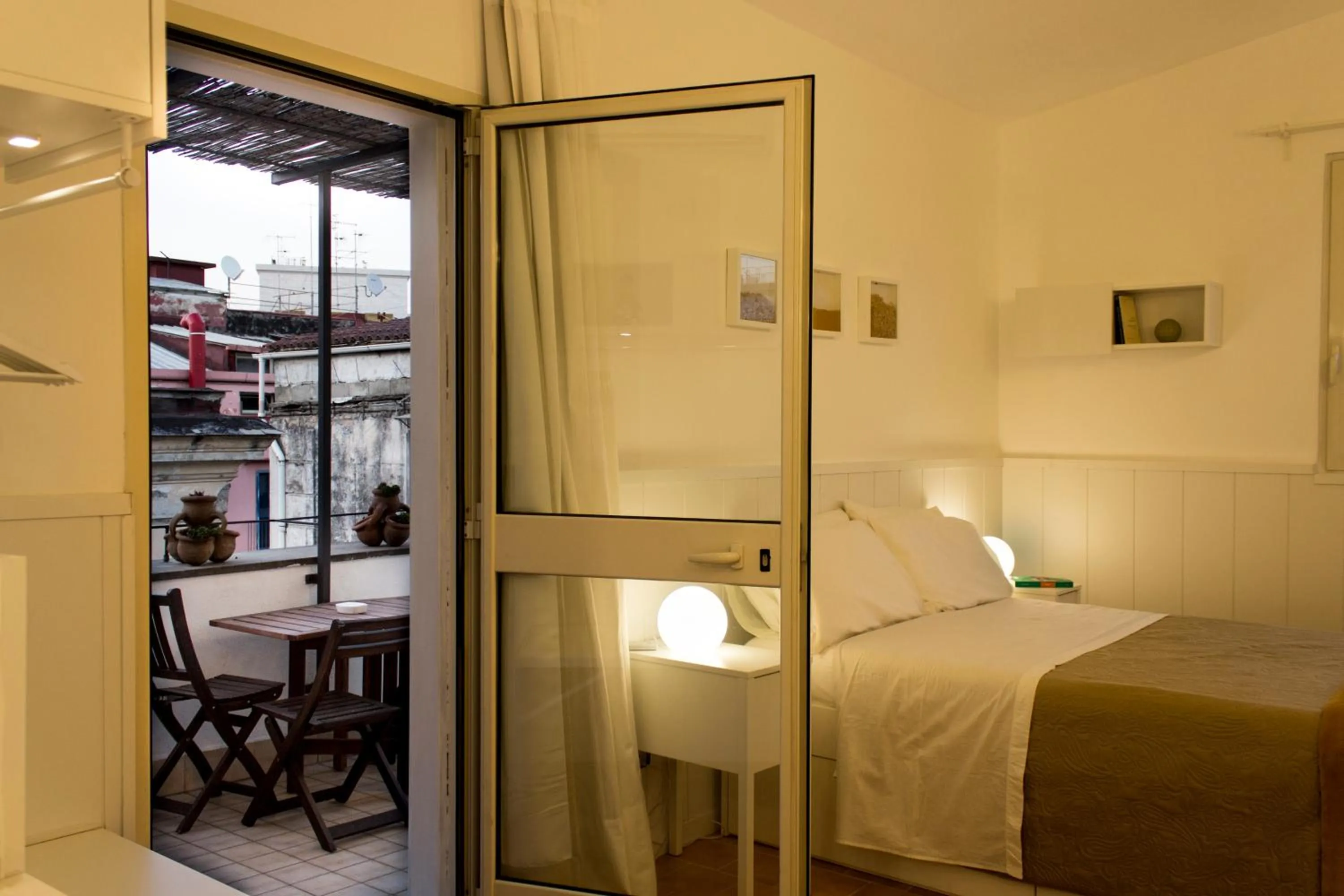 Balcony/Terrace, Bed in Sui Tetti di Napoli