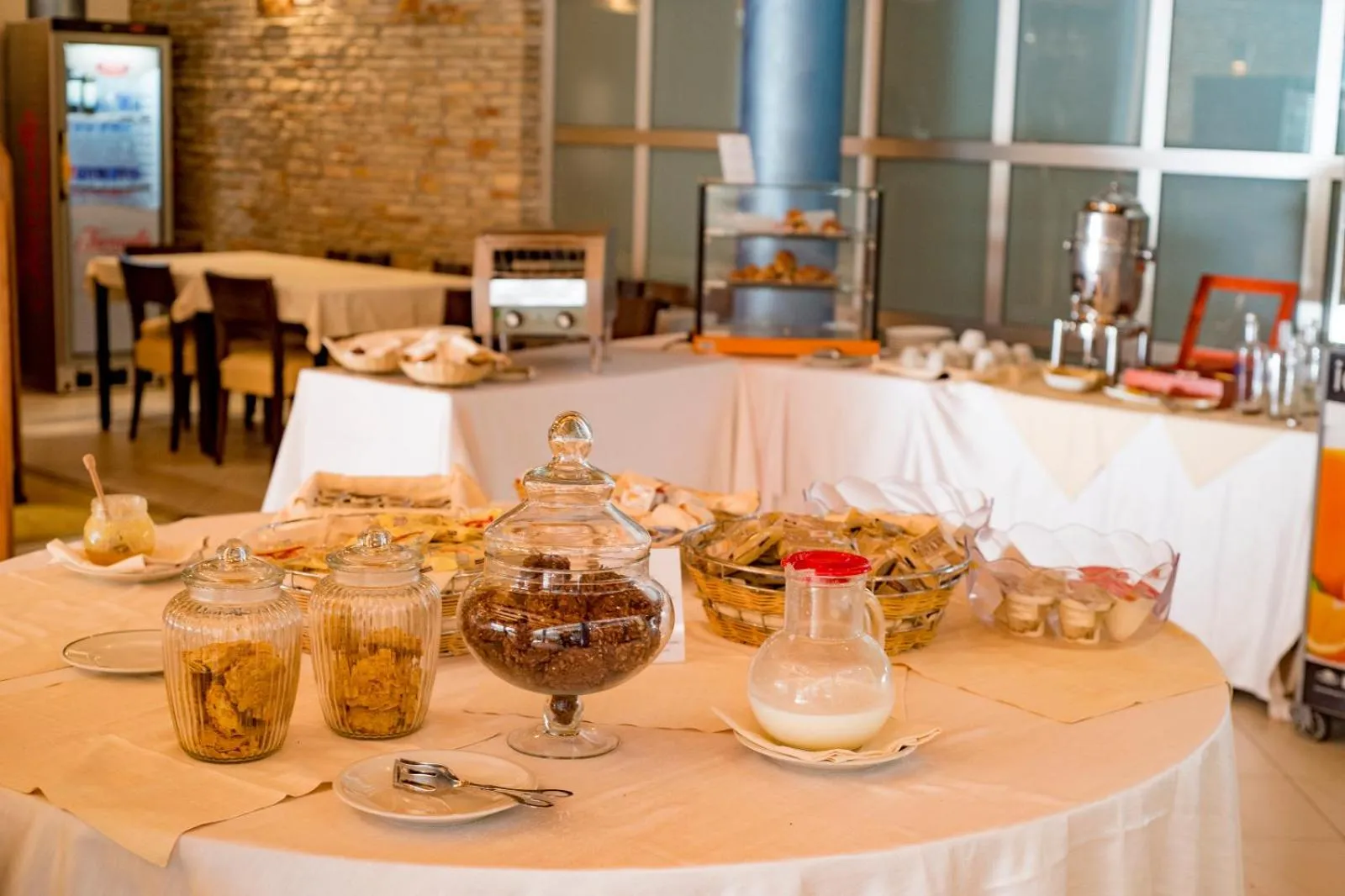 Buffet breakfast in Albergo Mediterraneo