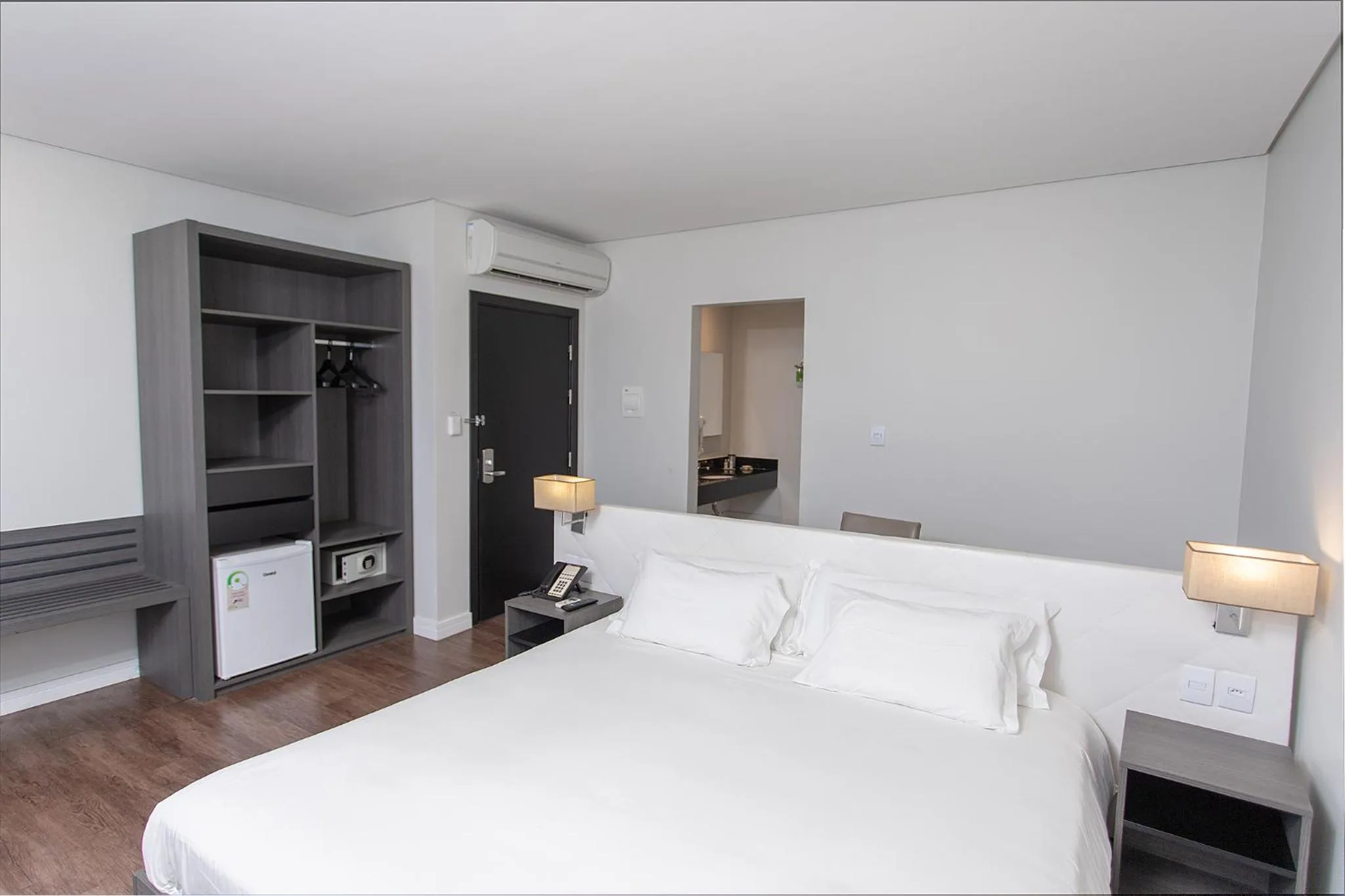 View (from property/room), Bed in Fratele Business Hotel