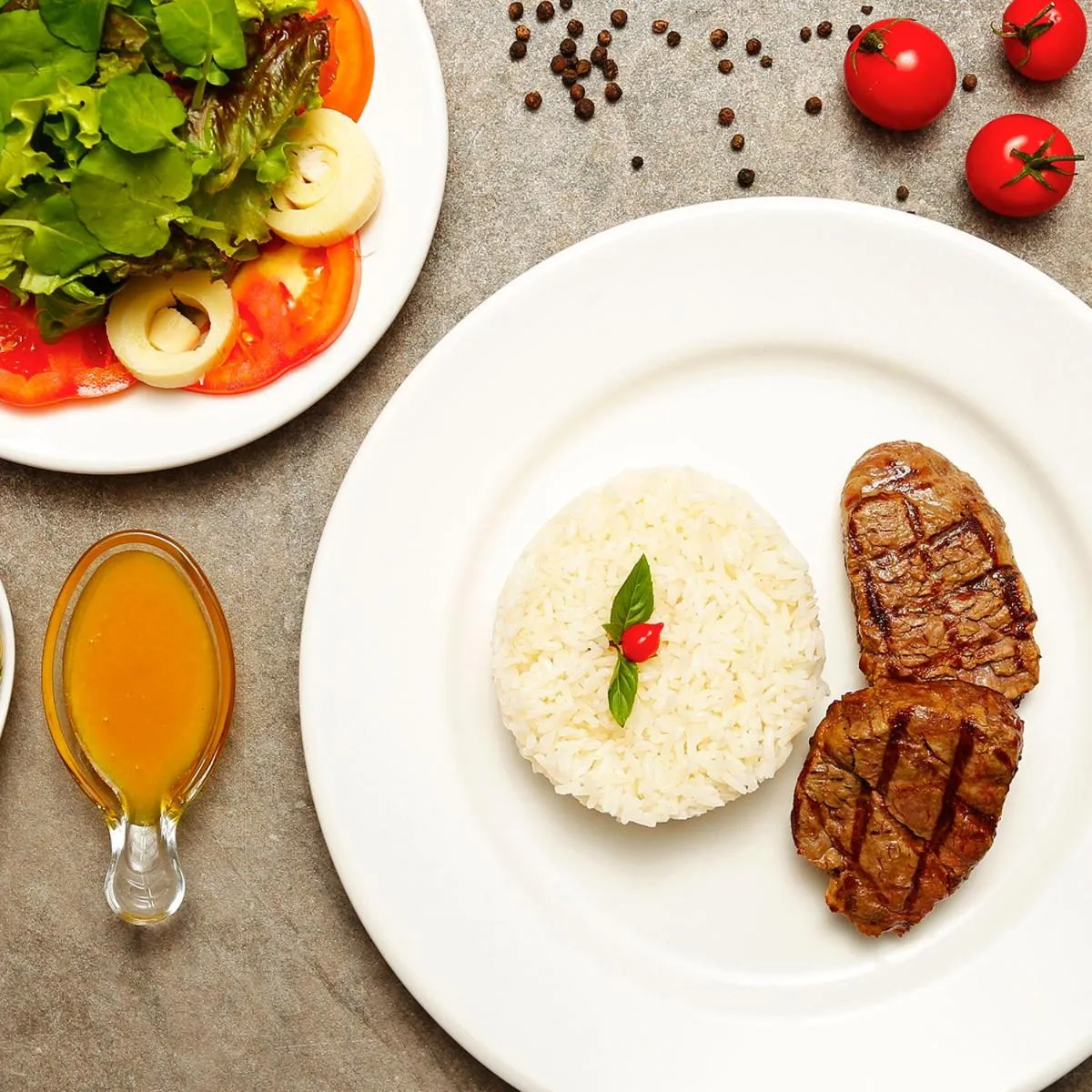 Restaurant/places to eat in Fratele Business Hotel