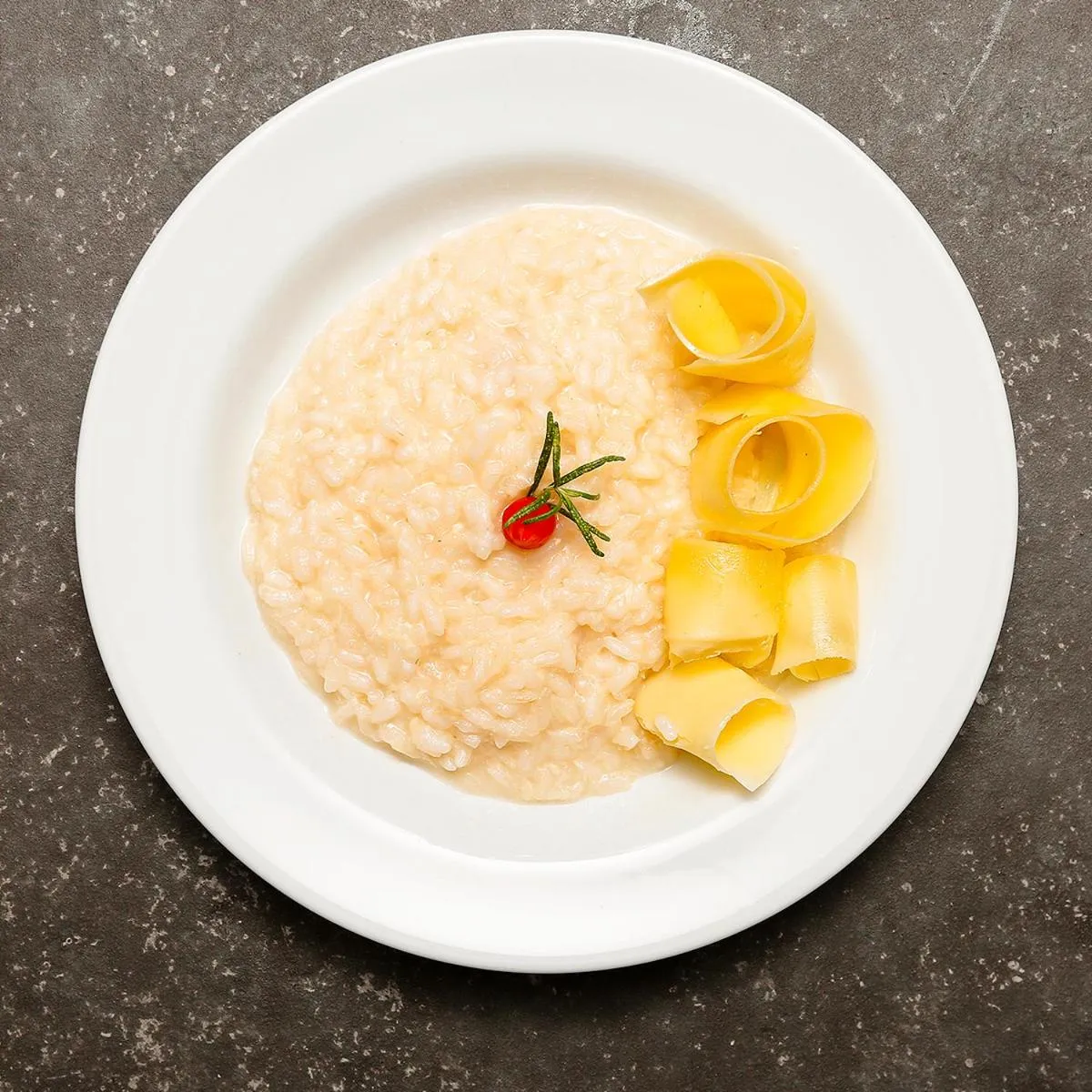 Restaurant/places to eat in Fratele Business Hotel