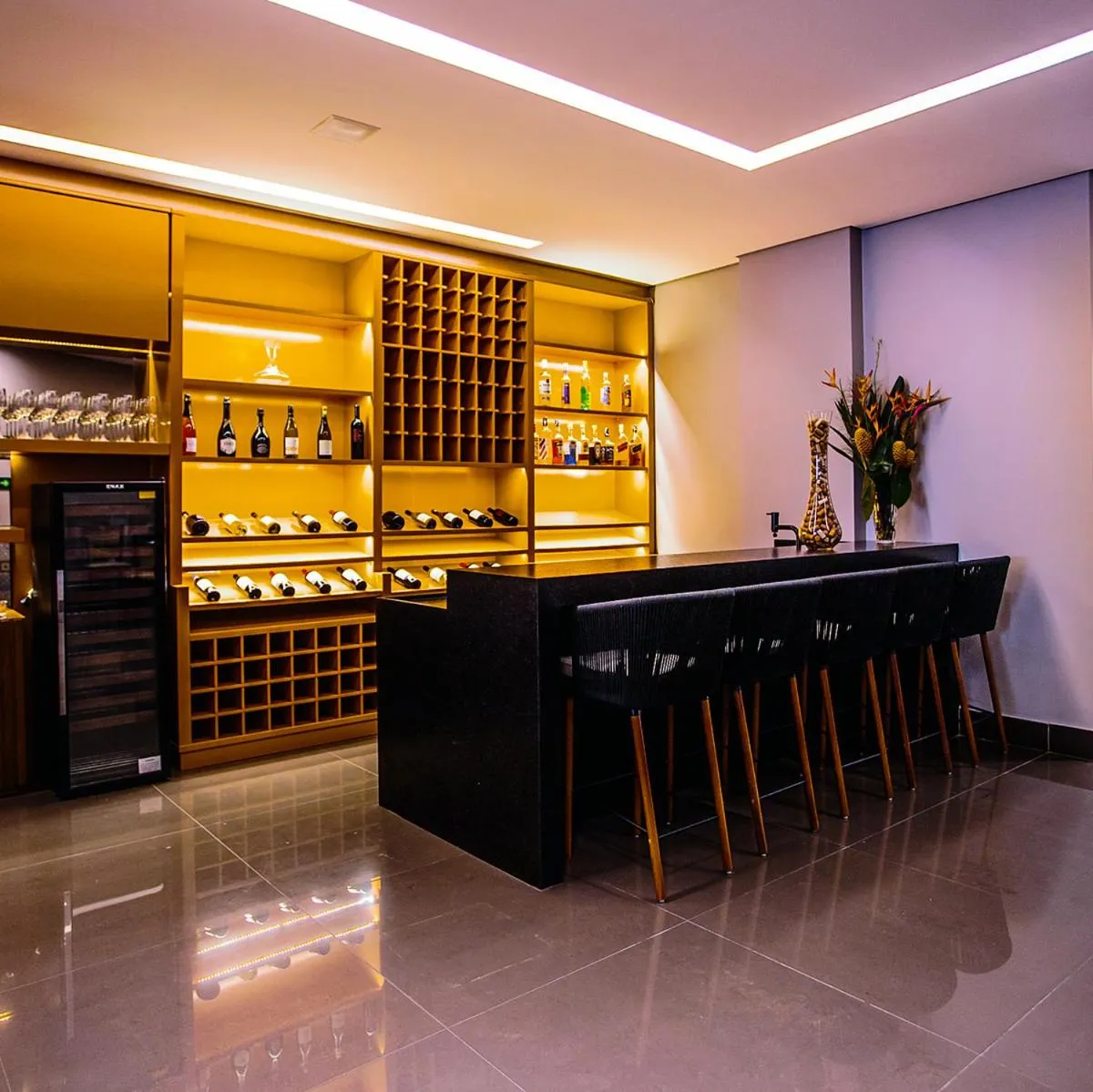 Restaurant/places to eat in Fratele Business Hotel