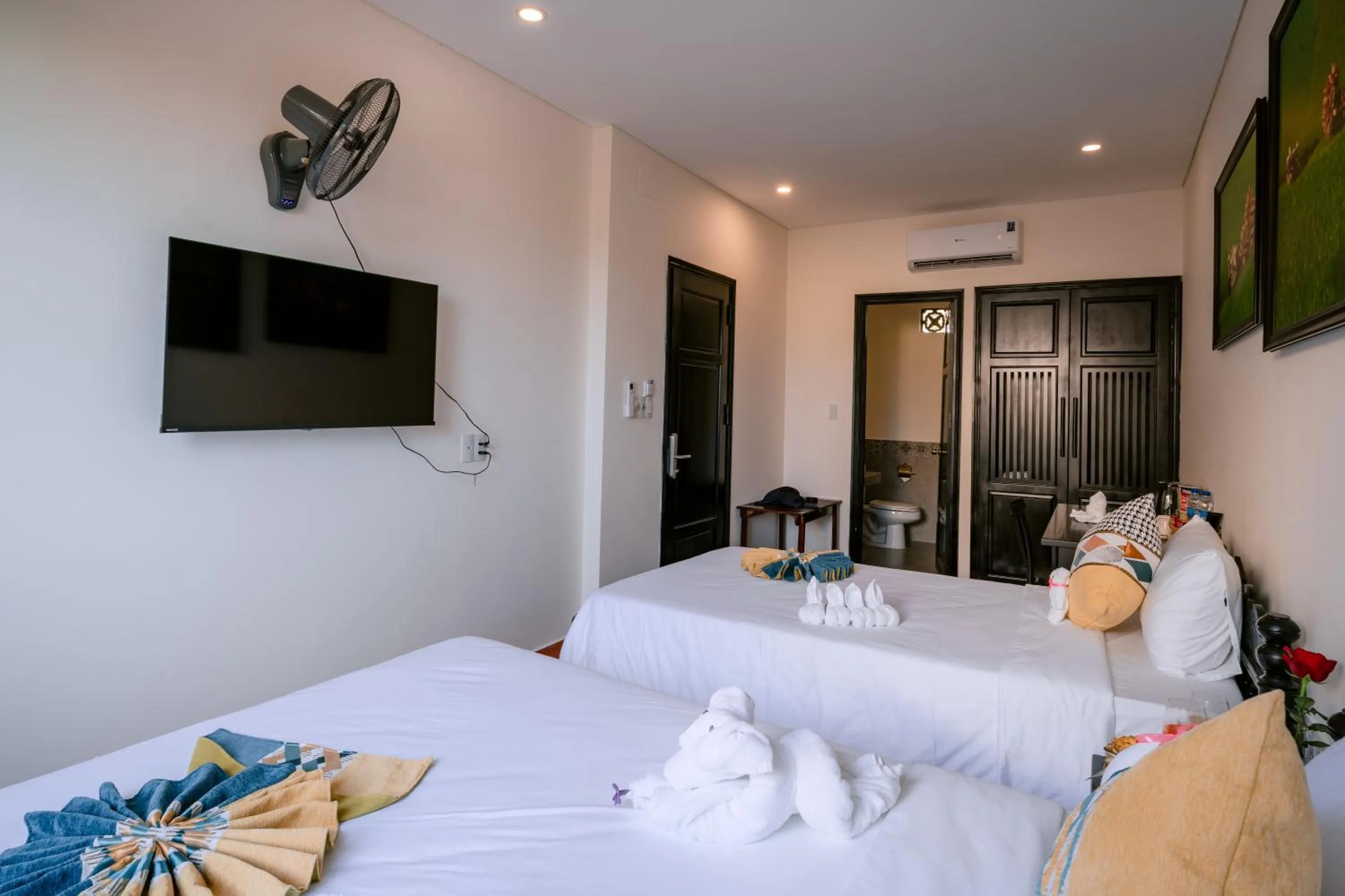 Bed in Du Yen Hoi An Villa