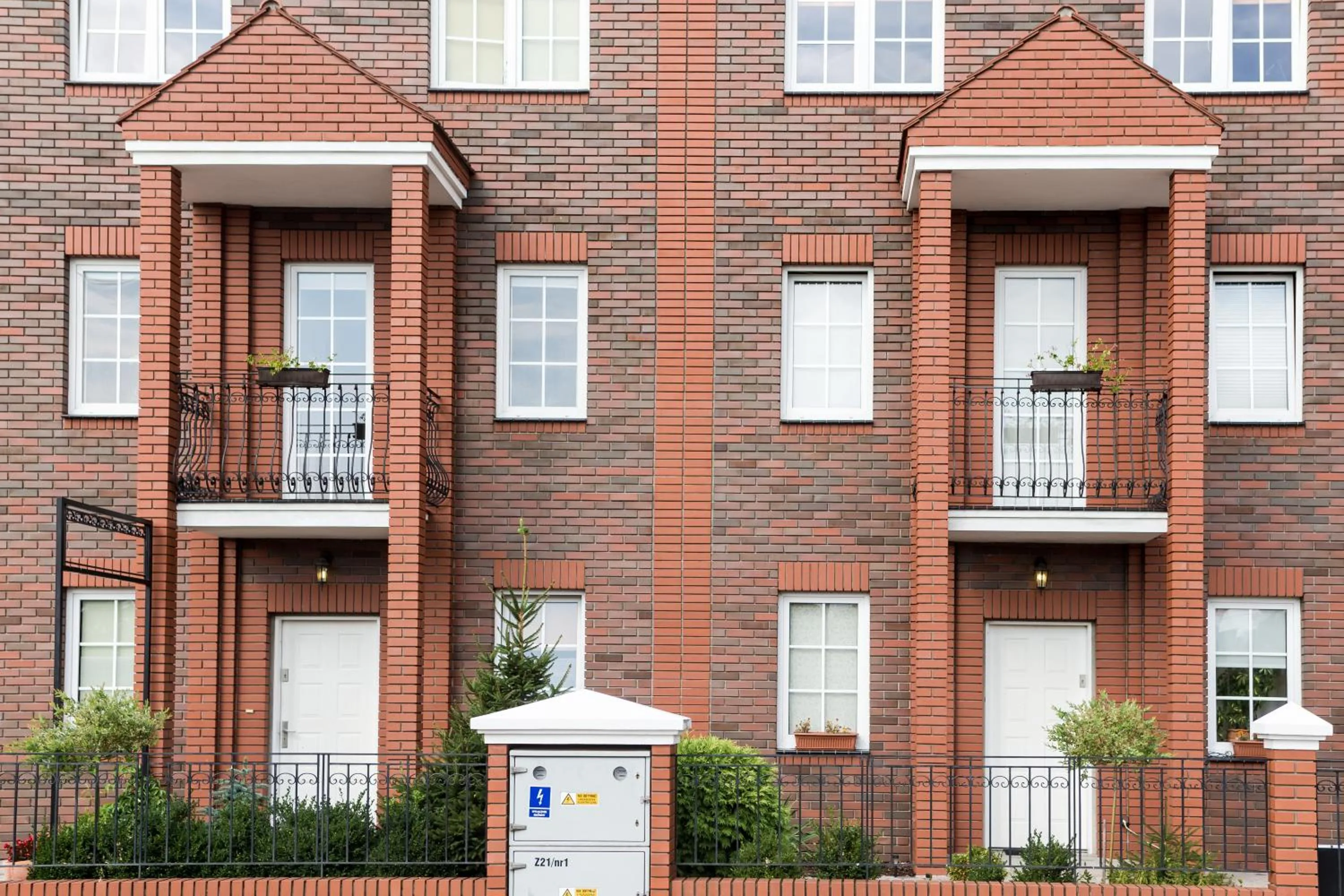 Facade/entrance in Villa Jeziorki 71