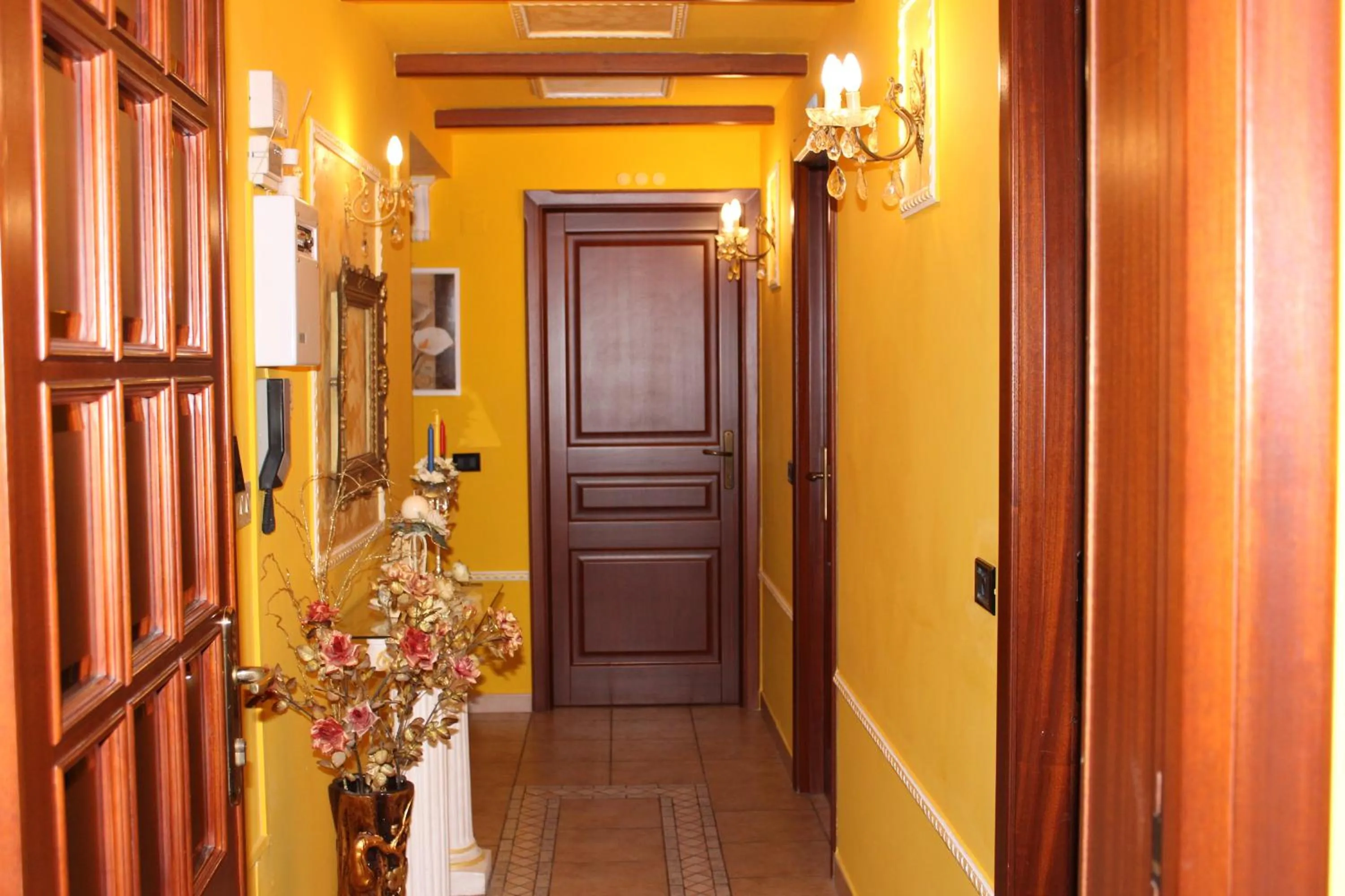 Decorative detail in La Dea Hestia