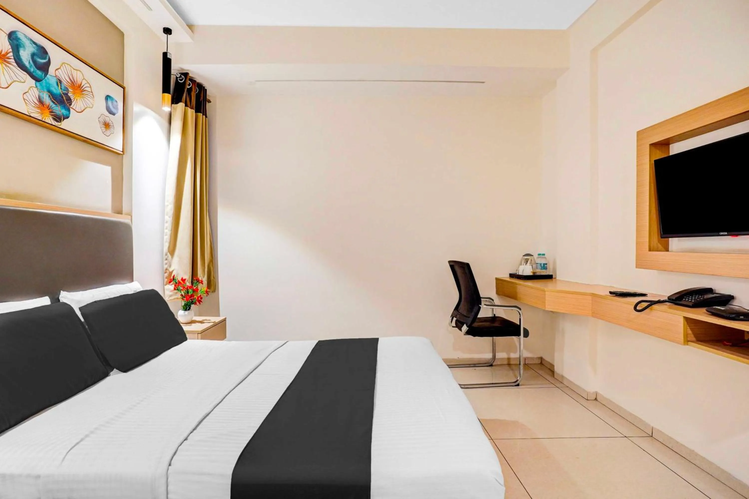 Hotel O Bangalore KR Market Metro Station
