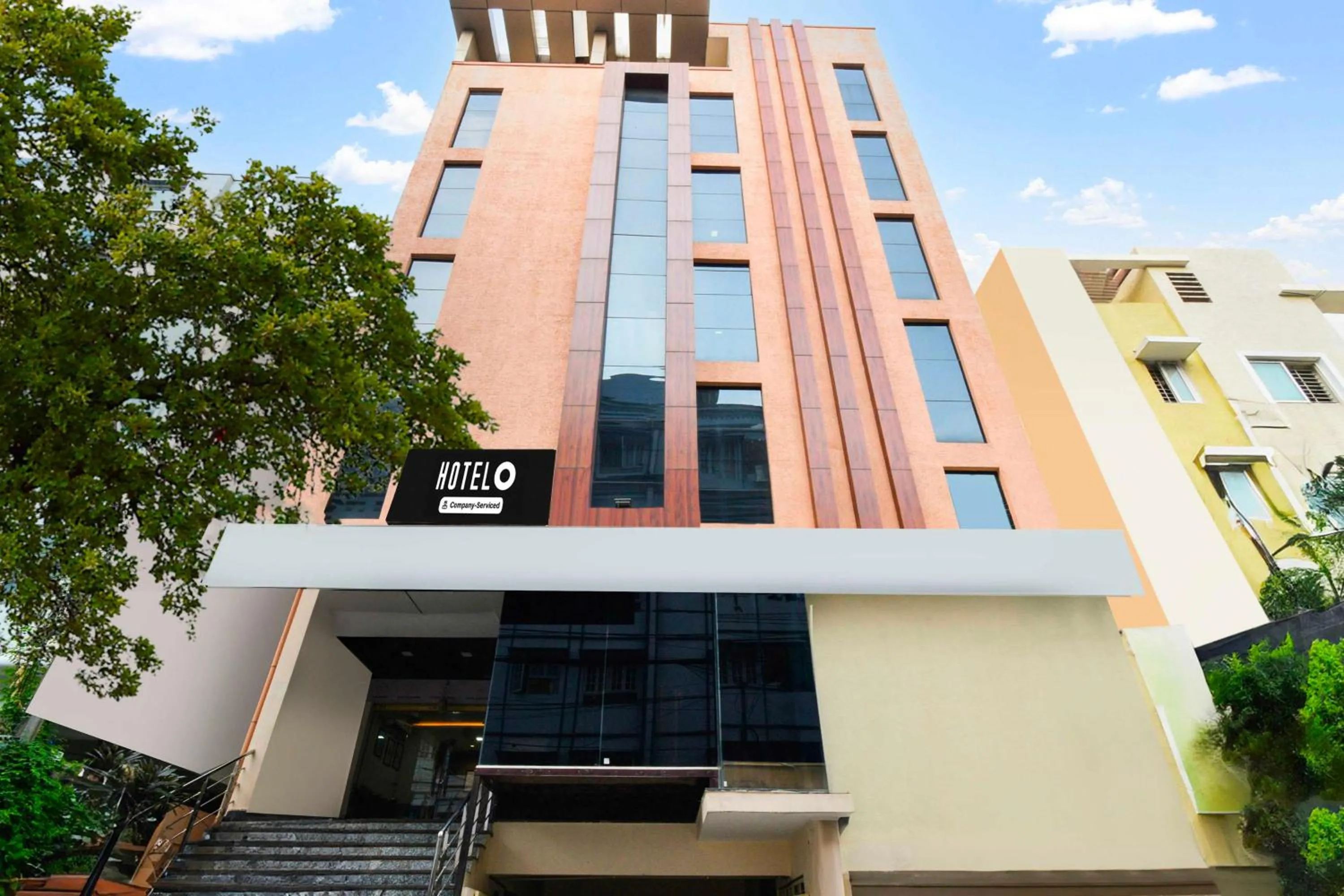 Facade/entrance in Hotel O Durgam Cheruvu Metro Station