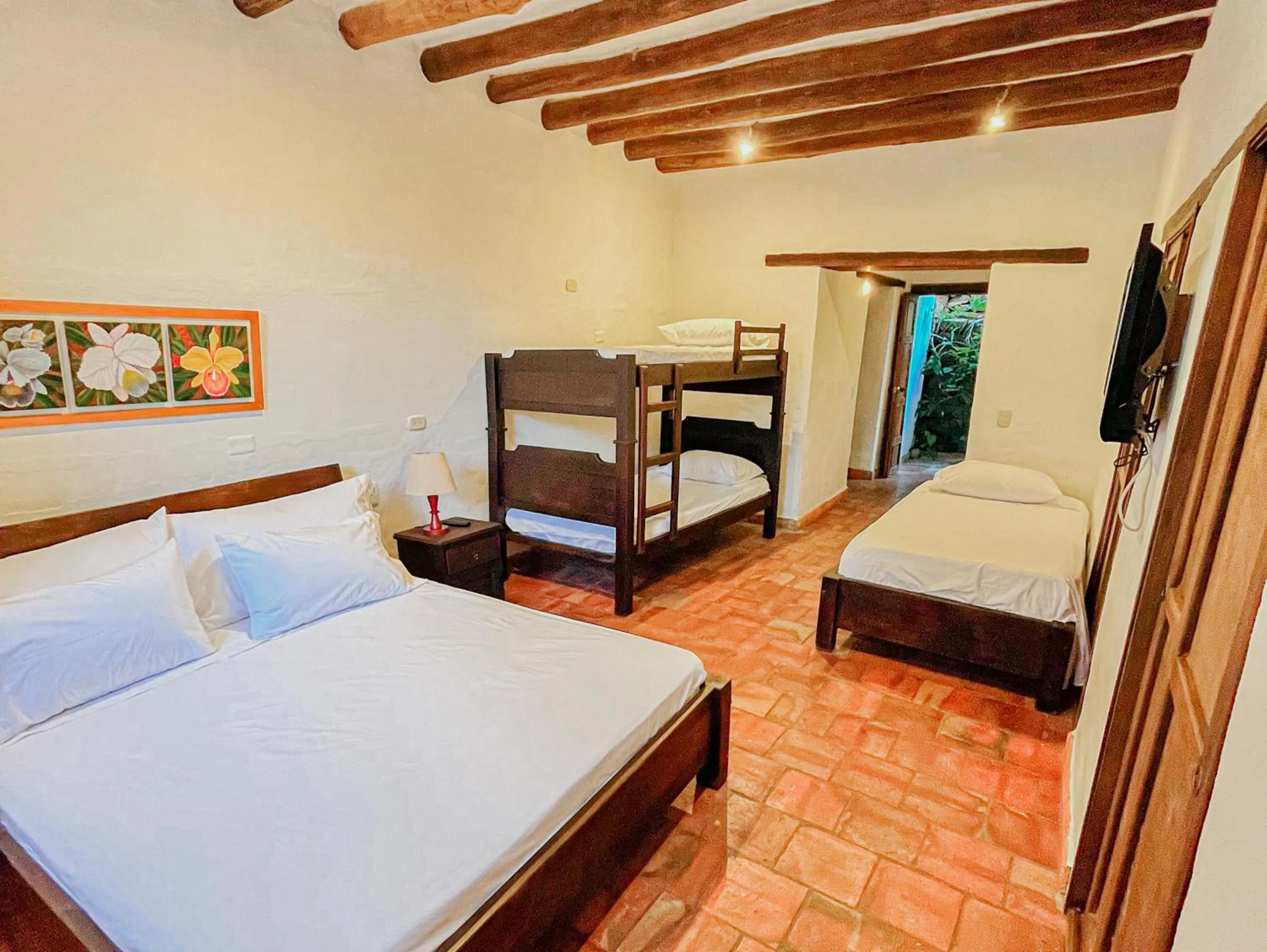 Photo of the whole room, Bed in Achiotte by Masaya Collection