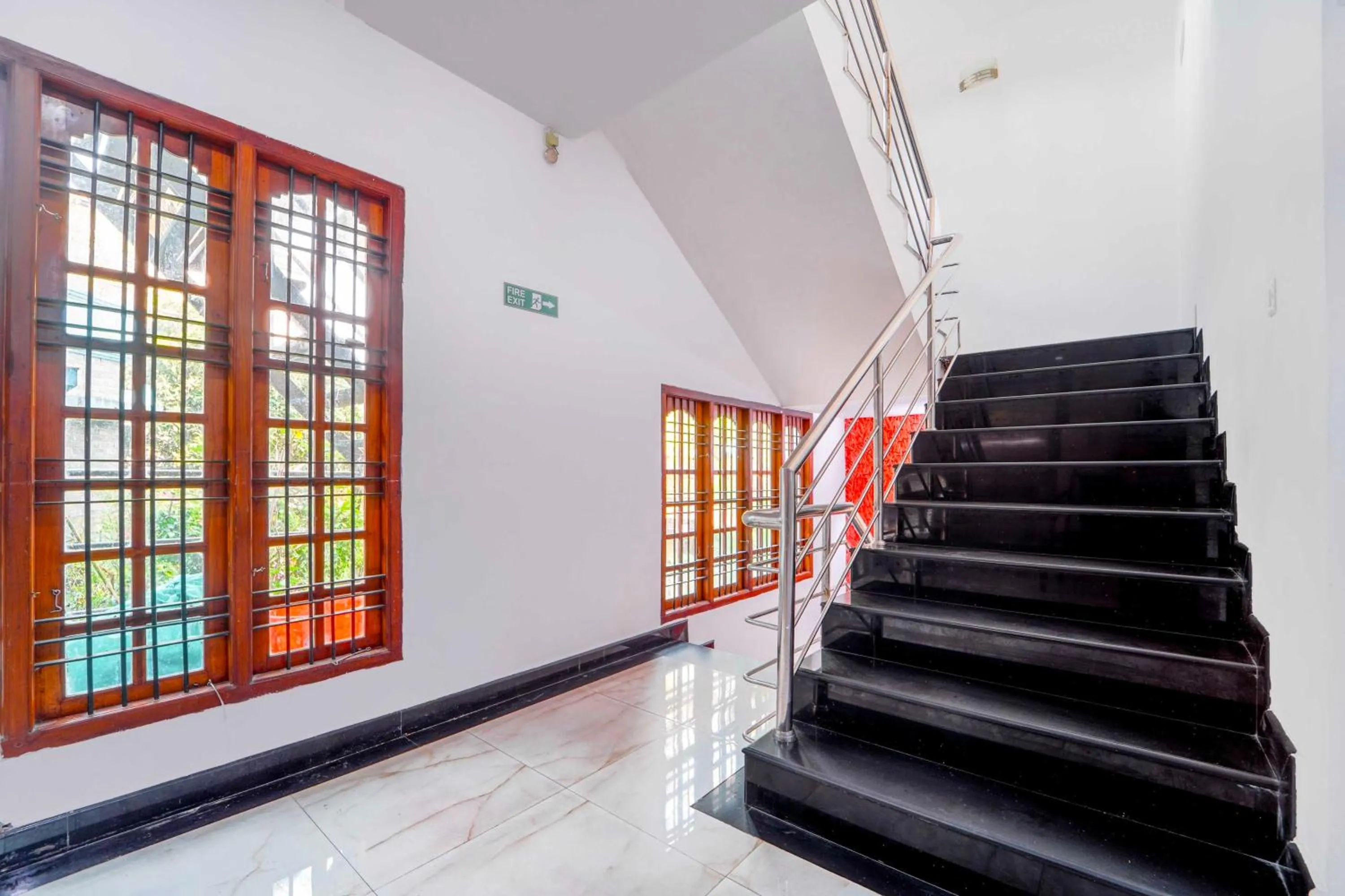 Facade/entrance in Hotel O Kaloor Metro Station