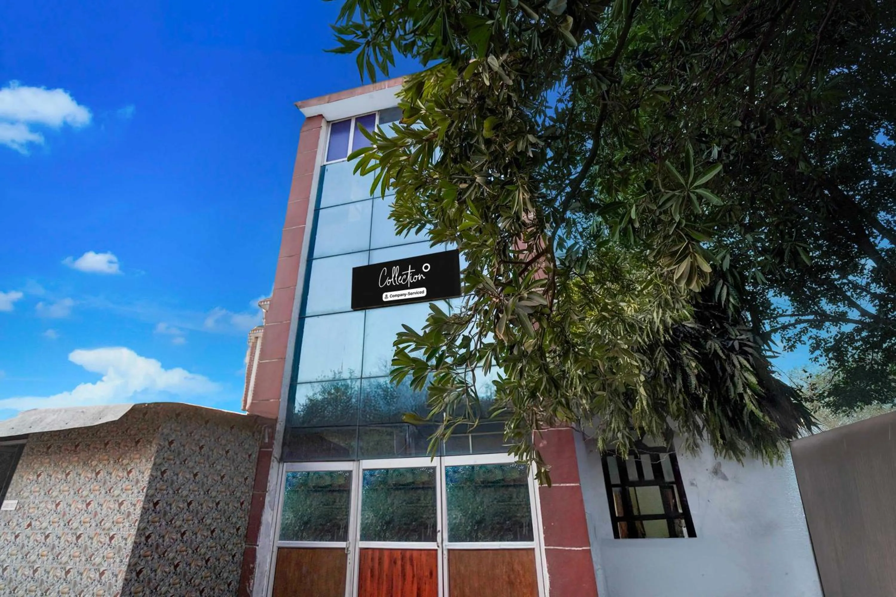 Facade/entrance in Collection O Behror